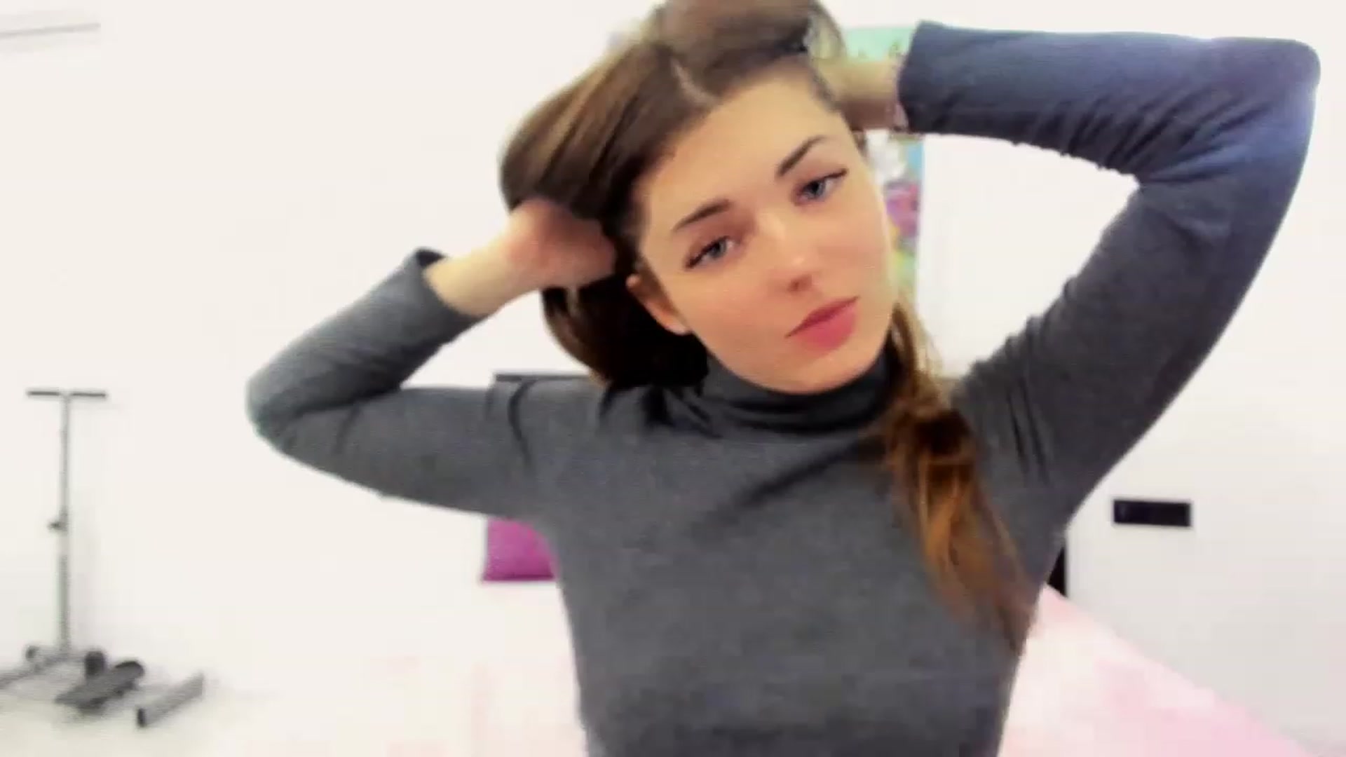 Gallery image thumbnail from Miriam_Mills's myfreecams stream on, 11/18/2022, 09:59 image 5 of 20