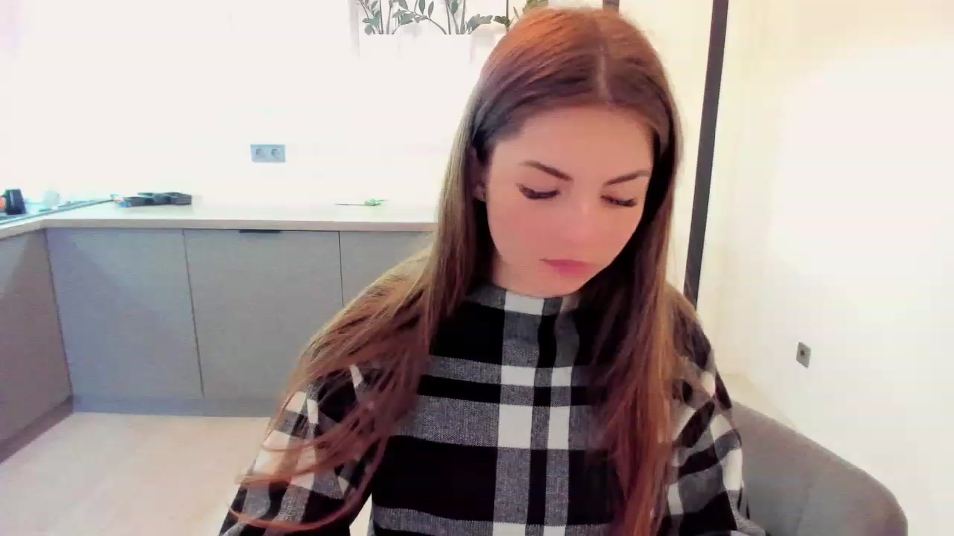 Gallery image thumbnail from Miriam_Mills's myfreecams stream on, 11/19/2022, 10:44 image 1 of 20