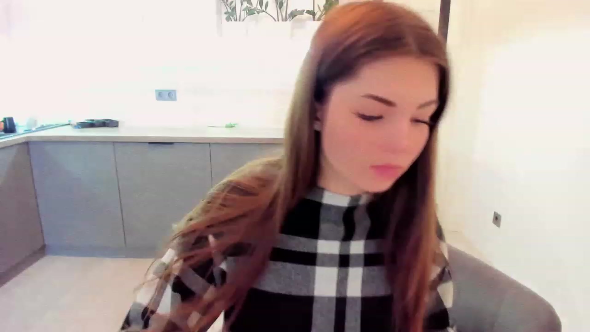Gallery image thumbnail from Miriam_Mills's myfreecams stream on, 11/19/2022, 10:44 image 2 of 20