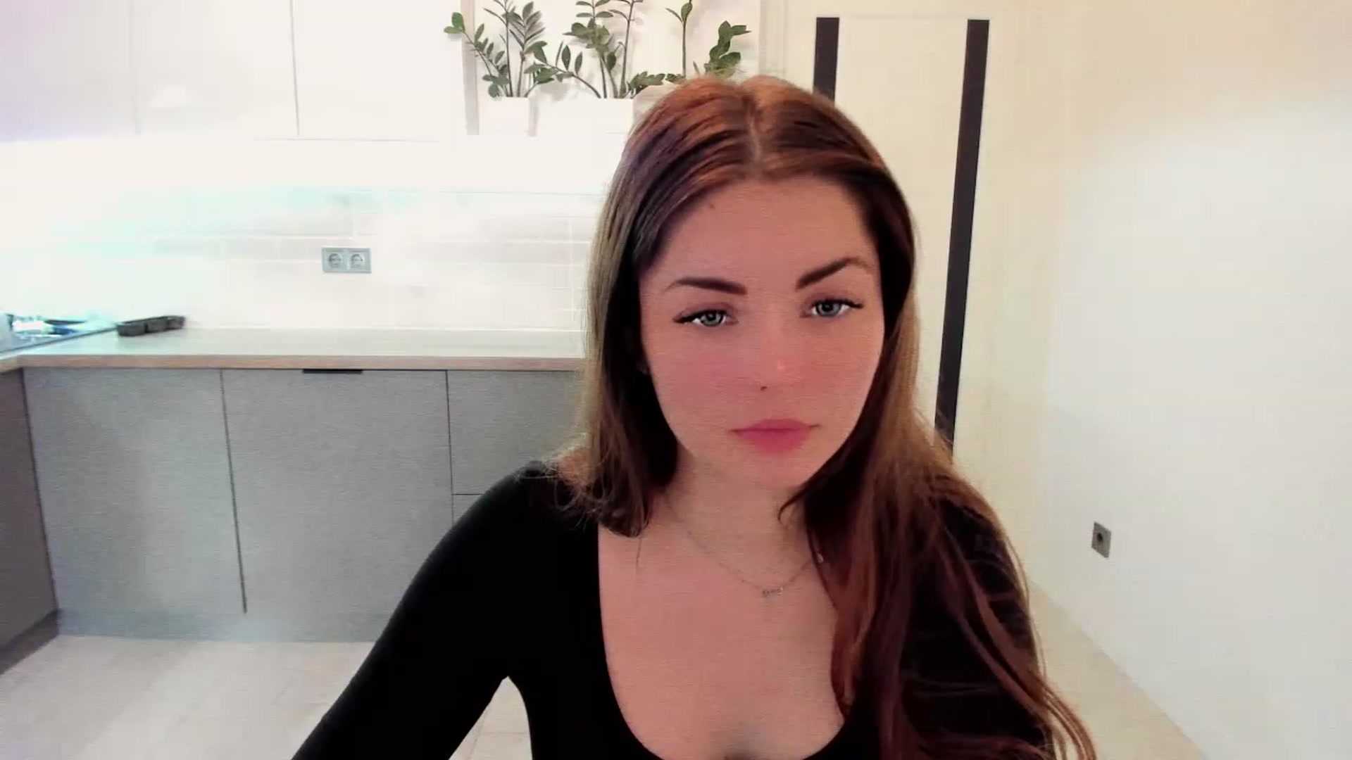 Gallery image thumbnail from Miriam_Mills's myfreecams stream on, 11/22/2022, 12:48 image 12 of 20