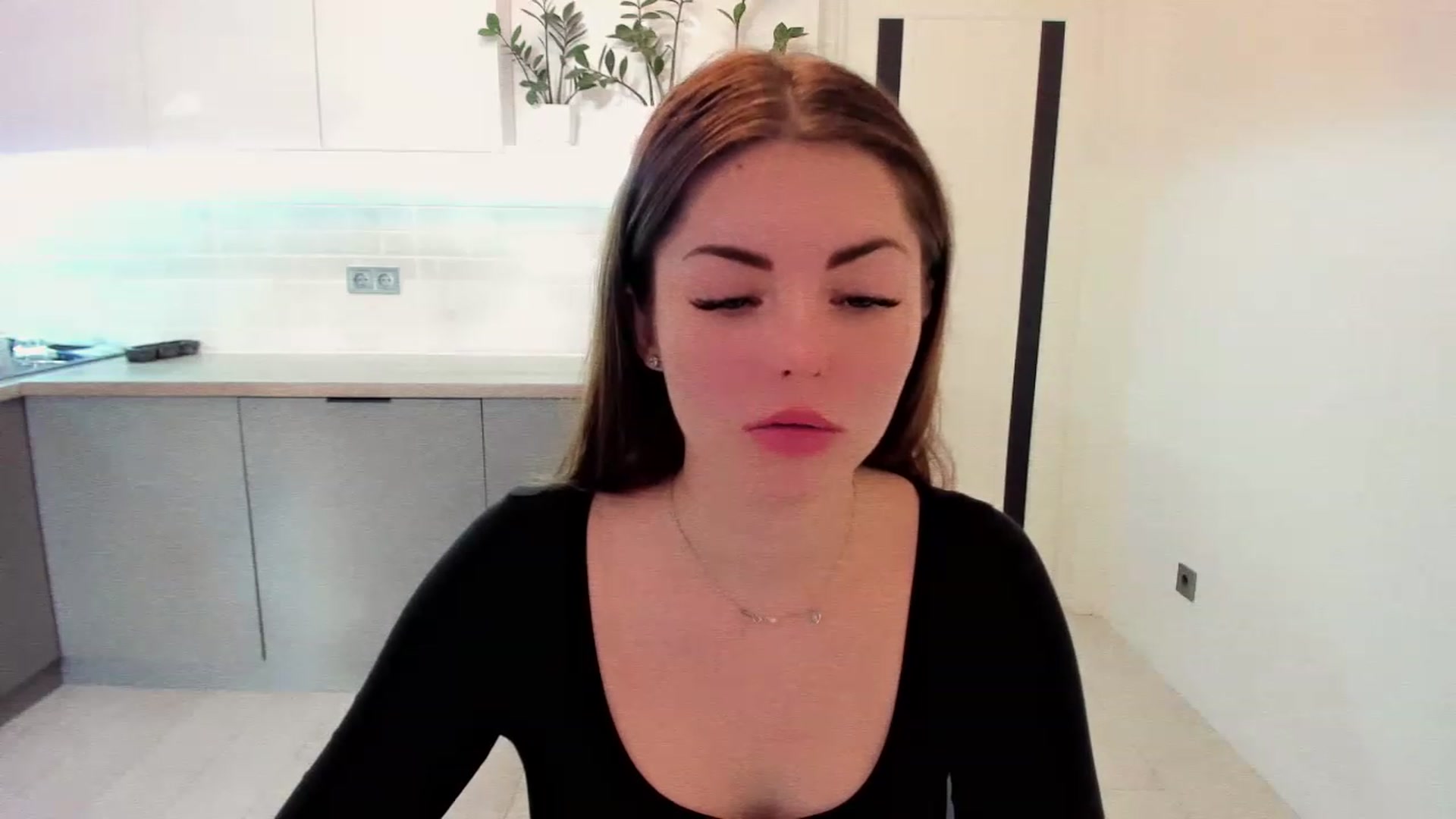 Gallery image thumbnail from Miriam_Mills's myfreecams stream on, 11/22/2022, 12:48 image 14 of 20