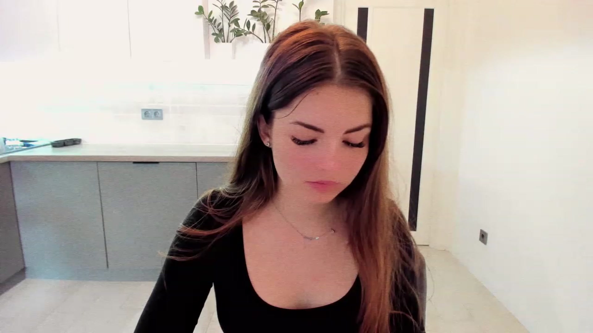 Gallery image thumbnail from Miriam_Mills's myfreecams stream on, 11/22/2022, 12:48 image 5 of 20