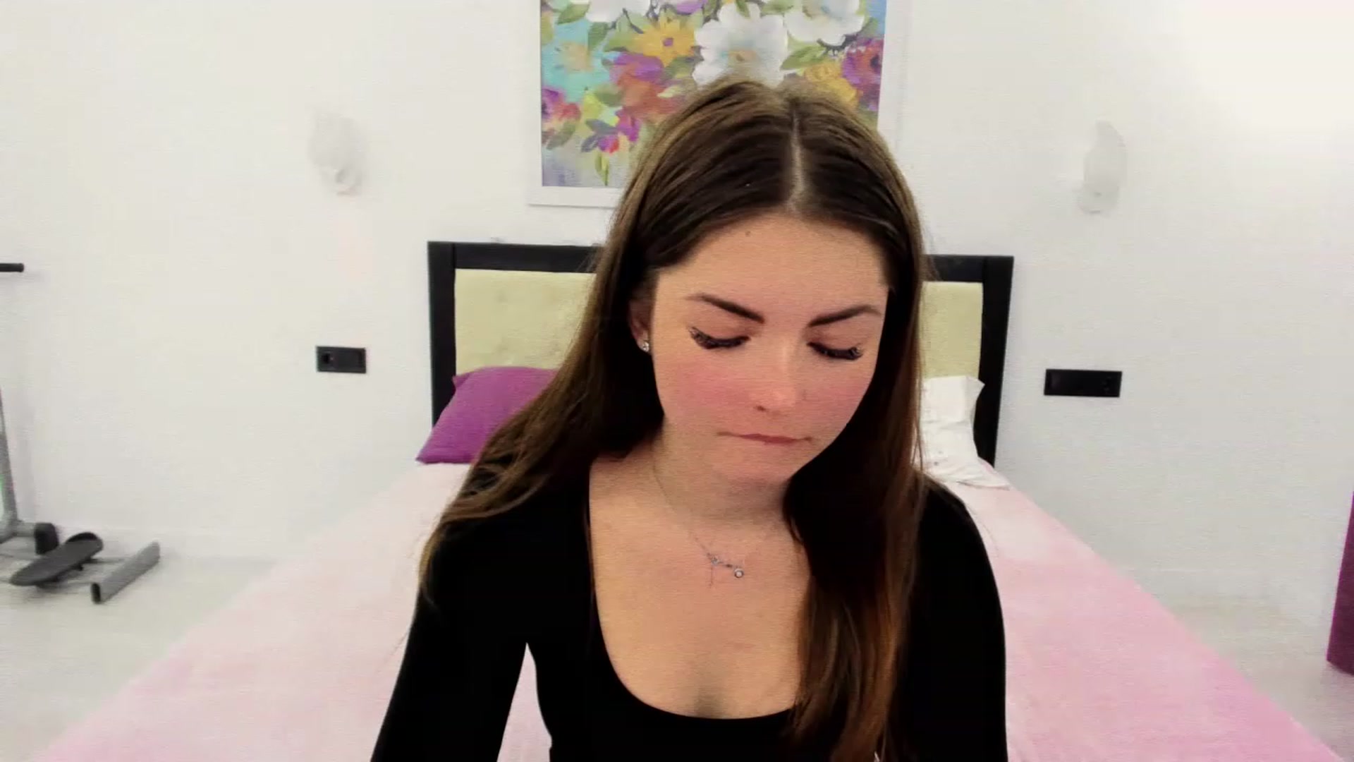 Gallery image thumbnail from Miriam_Mills's myfreecams stream on, 11/22/2022, 14:22 image 18 of 20