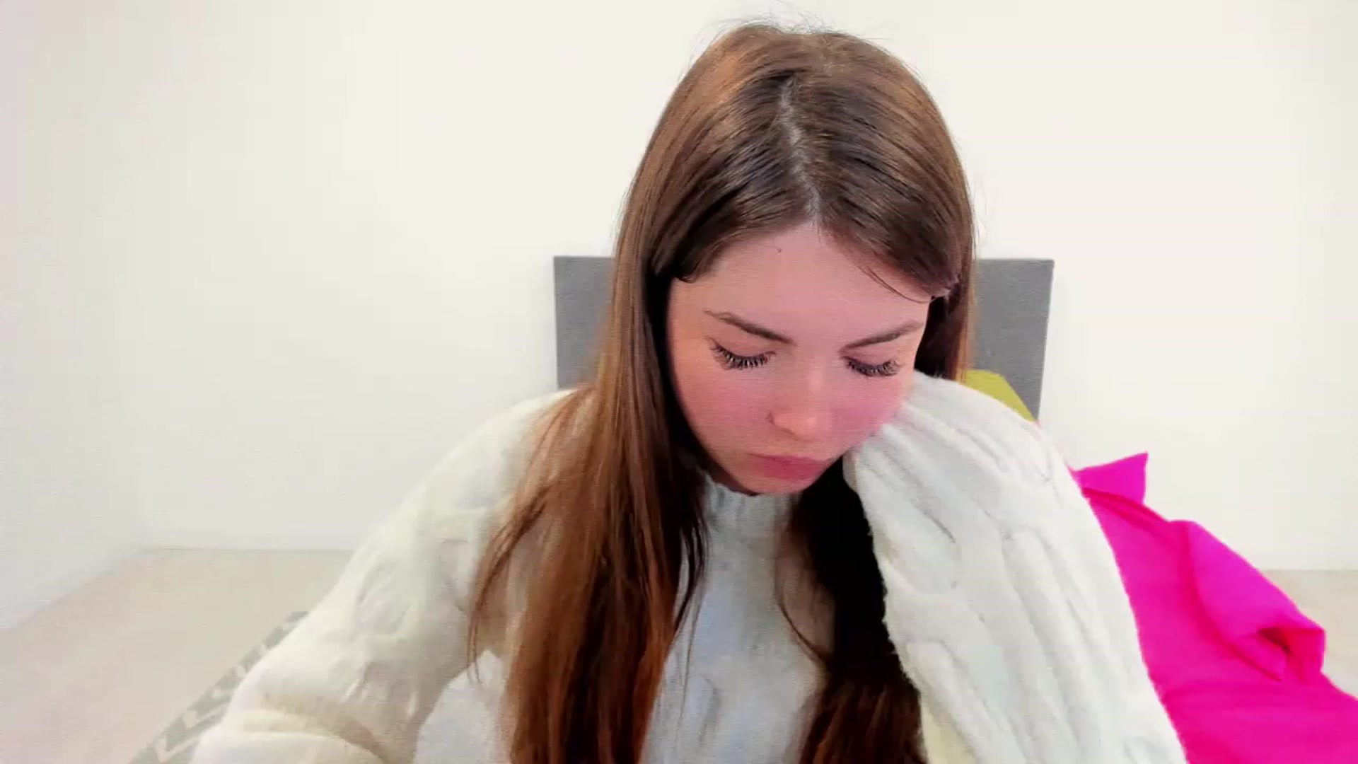 Gallery image thumbnail from Miriam_Mills's myfreecams stream on, 12/02/2022, 09:29 image 16 of 20