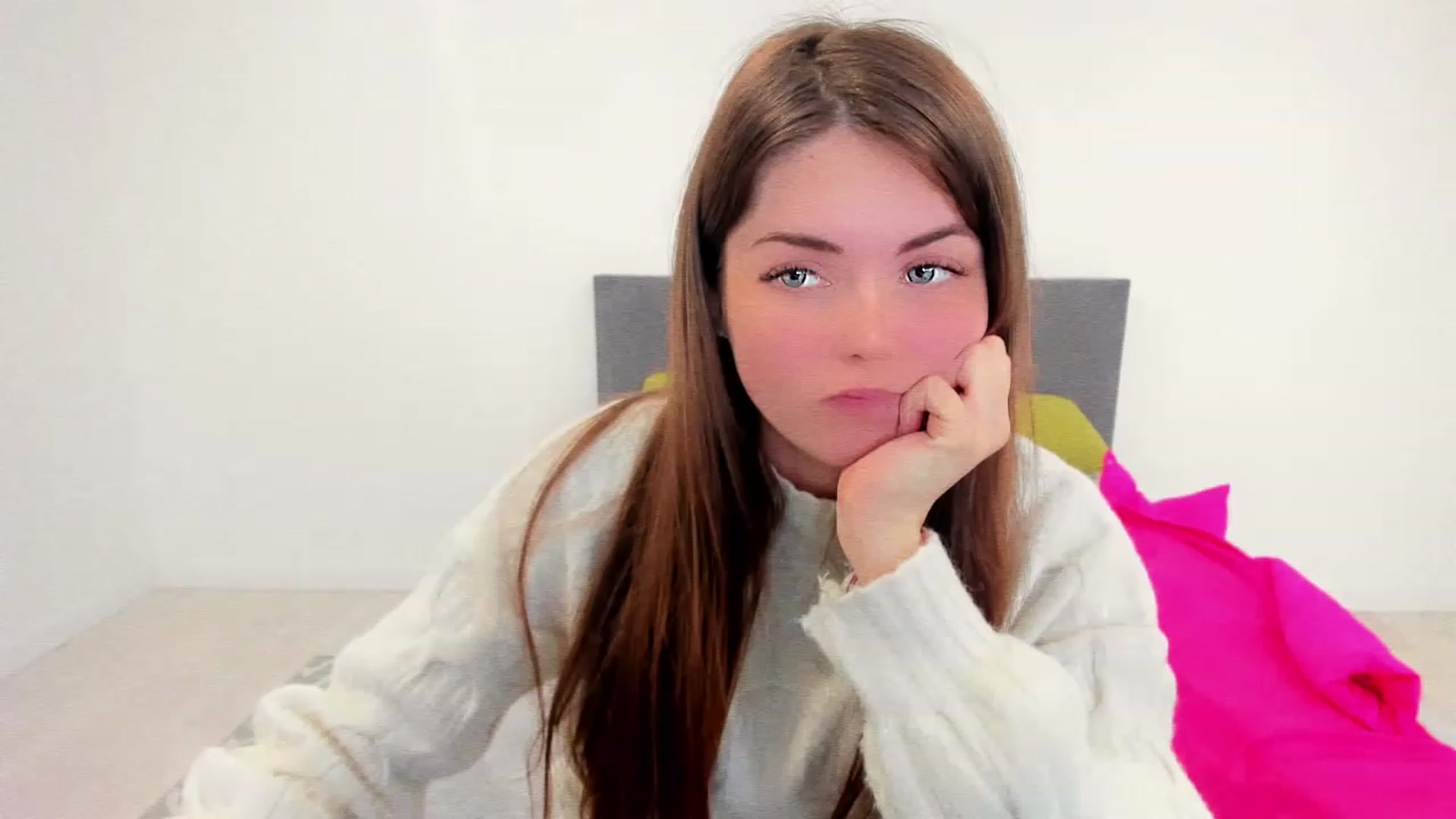 Gallery image thumbnail from Miriam_Mills's myfreecams stream on, 12/02/2022, 09:29 image 10 of 20