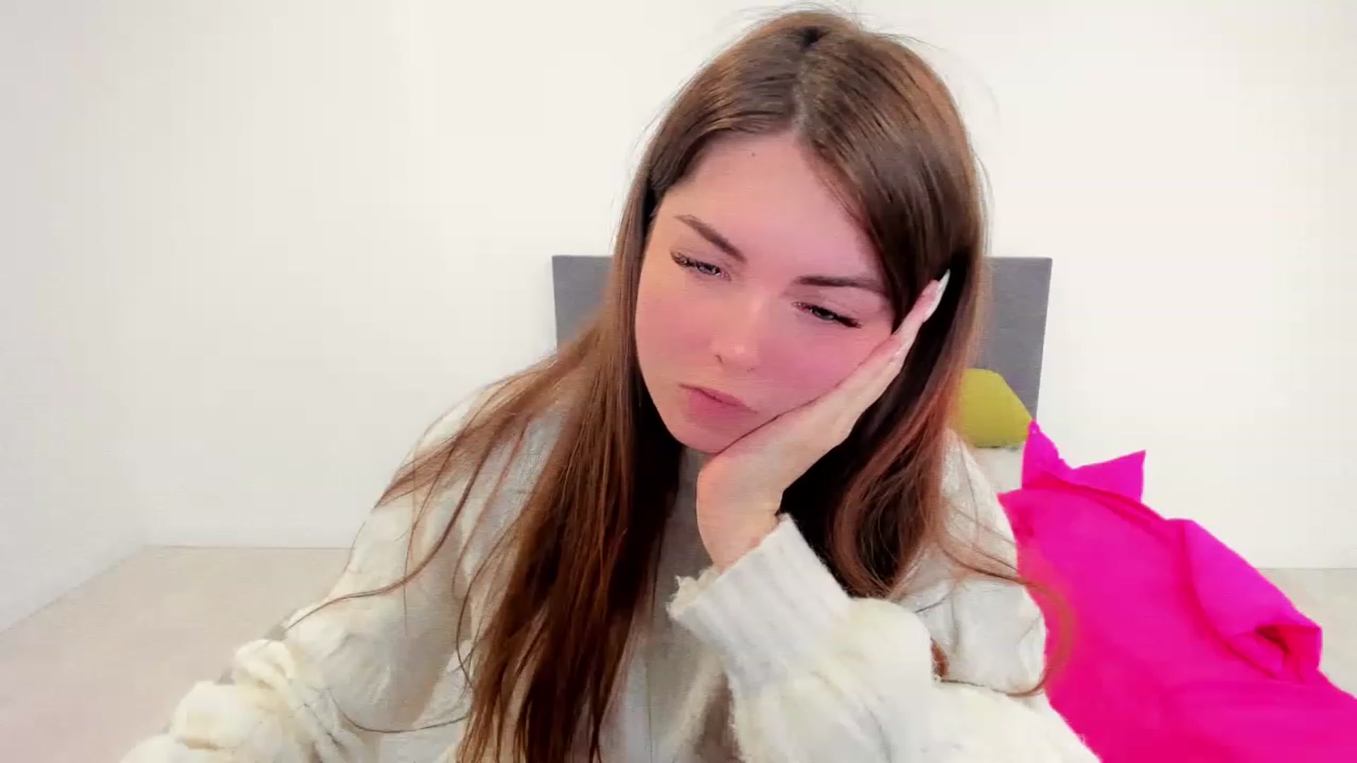 Gallery image thumbnail from Miriam_Mills's myfreecams stream on, 12/02/2022, 09:29 image 5 of 20
