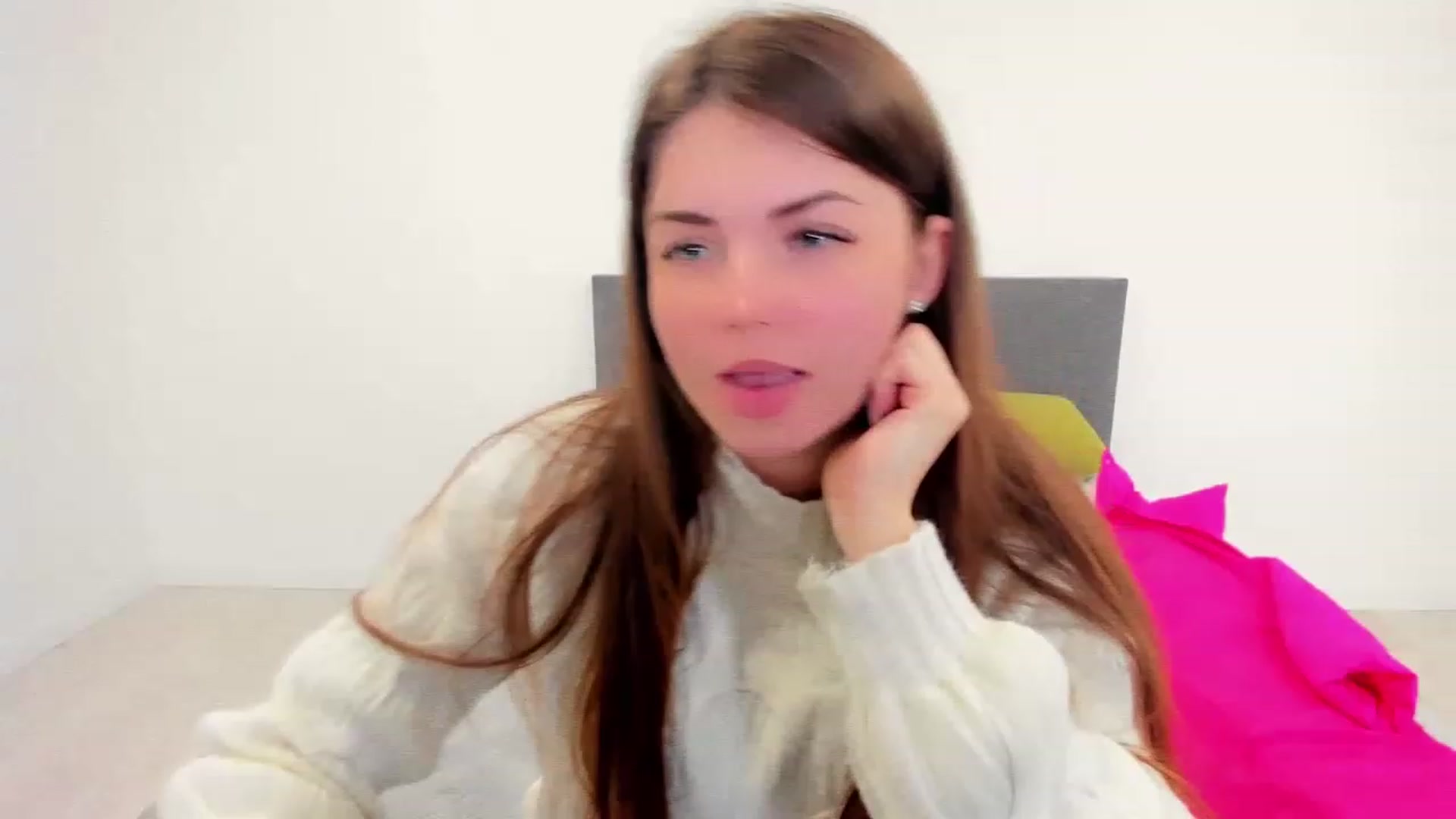 Gallery image thumbnail from Miriam_Mills's myfreecams stream on, 12/02/2022, 09:29 image 13 of 20