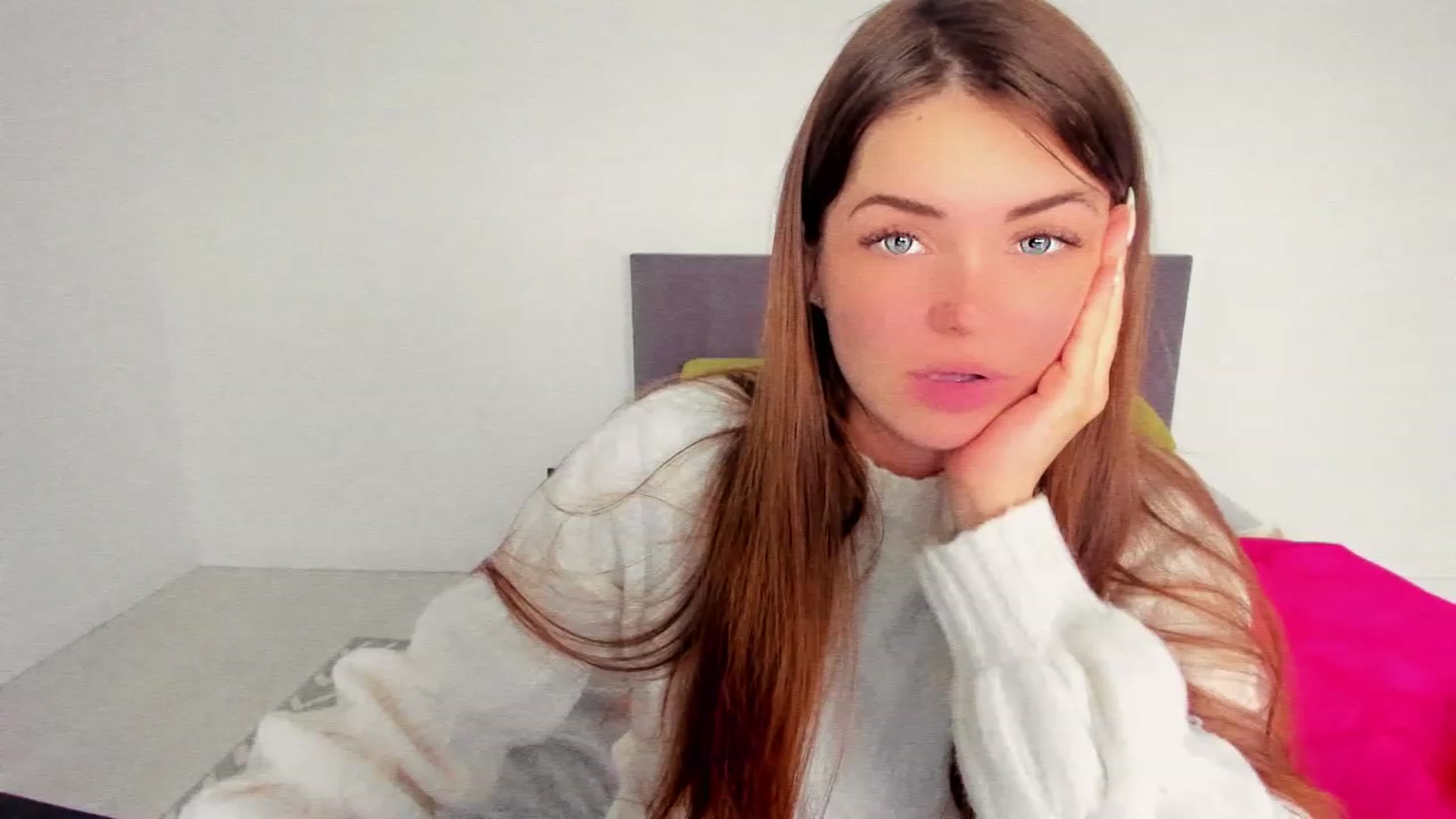 Gallery image thumbnail from Miriam_Mills's myfreecams stream on, 12/02/2022, 12:09 image 14 of 20