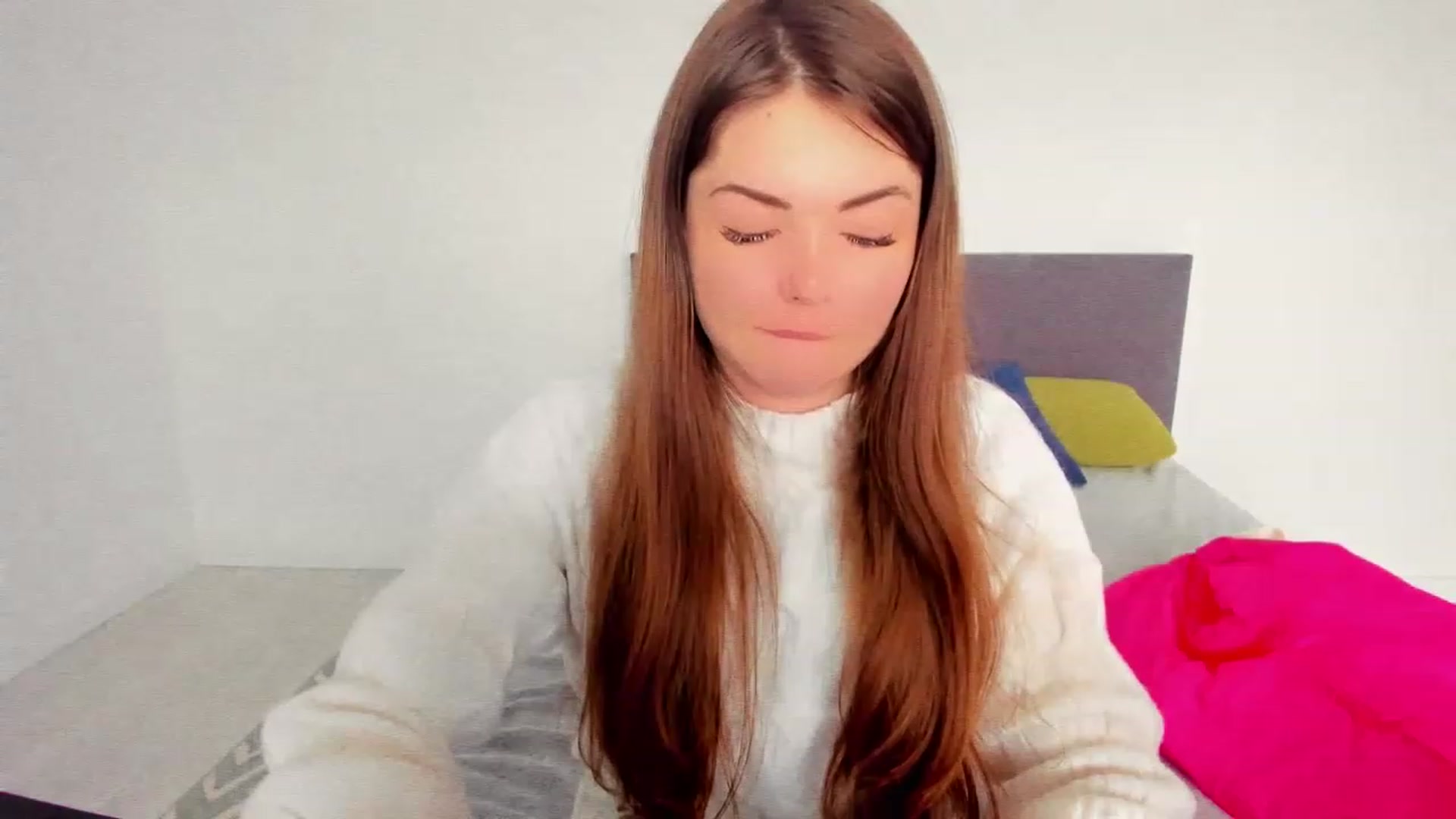 Gallery image thumbnail from Miriam_Mills's myfreecams stream on, 12/02/2022, 12:09 image 3 of 20