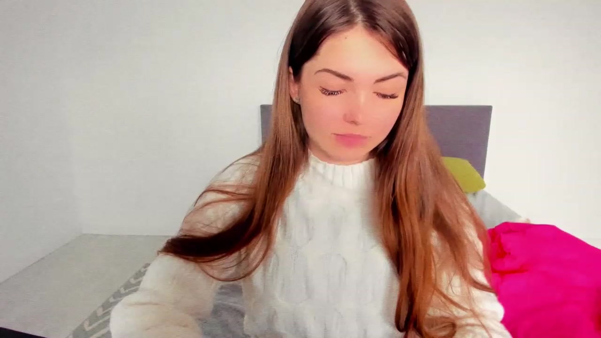 Gallery image thumbnail from Miriam_Mills's myfreecams stream on, 12/02/2022, 12:09 image 20 of 20