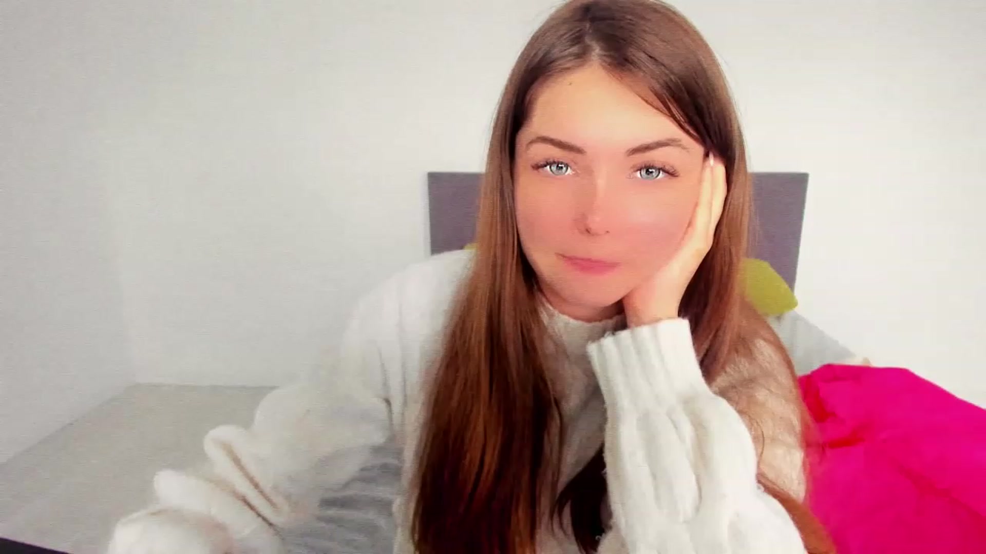 Gallery image thumbnail from Miriam_Mills's myfreecams stream on, 12/02/2022, 12:09 image 8 of 20