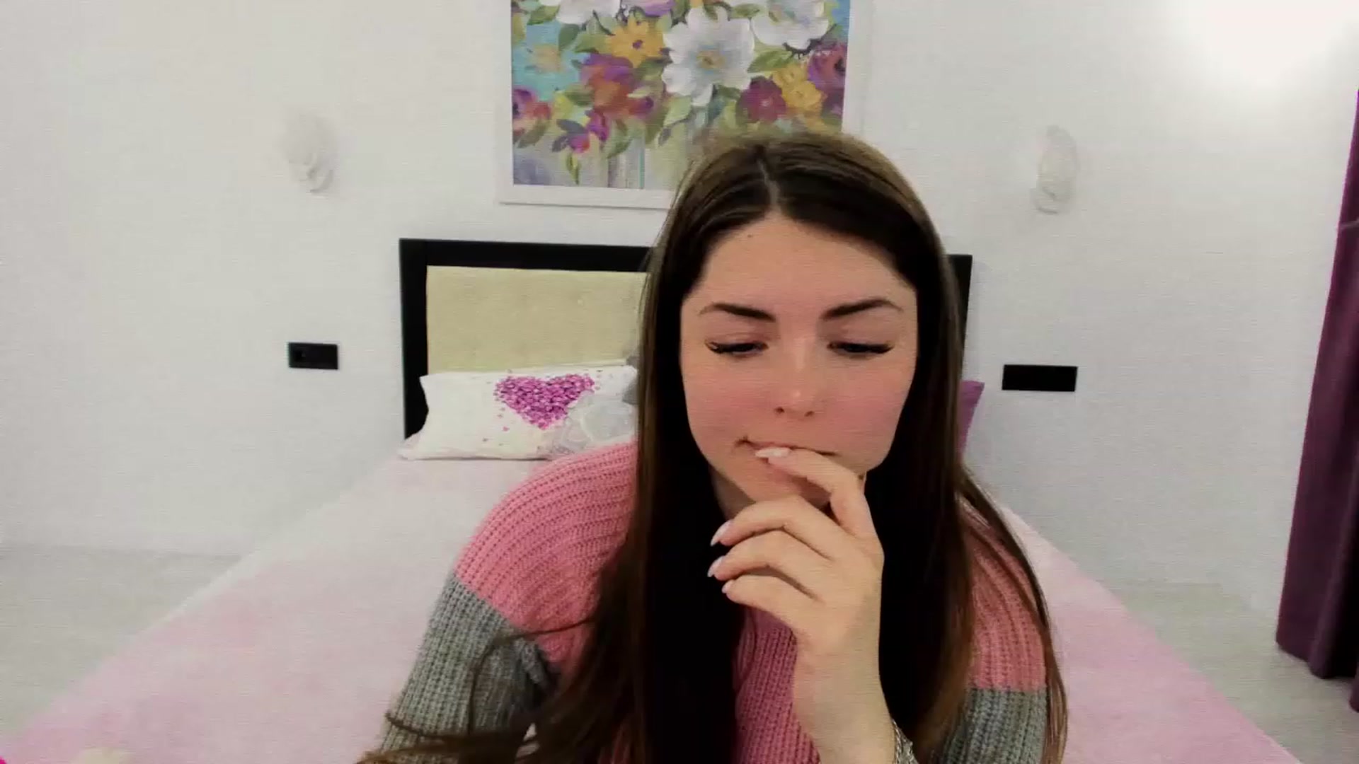 Gallery image thumbnail from Miriam_Mills's myfreecams stream on, 12/06/2022, 14:01 image 18 of 20