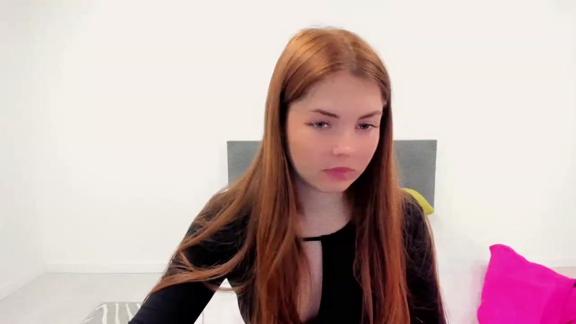 Gallery image thumbnail from Miriam_Mills's myfreecams stream on, 12/16/2022, 12:50 image 12 of 20