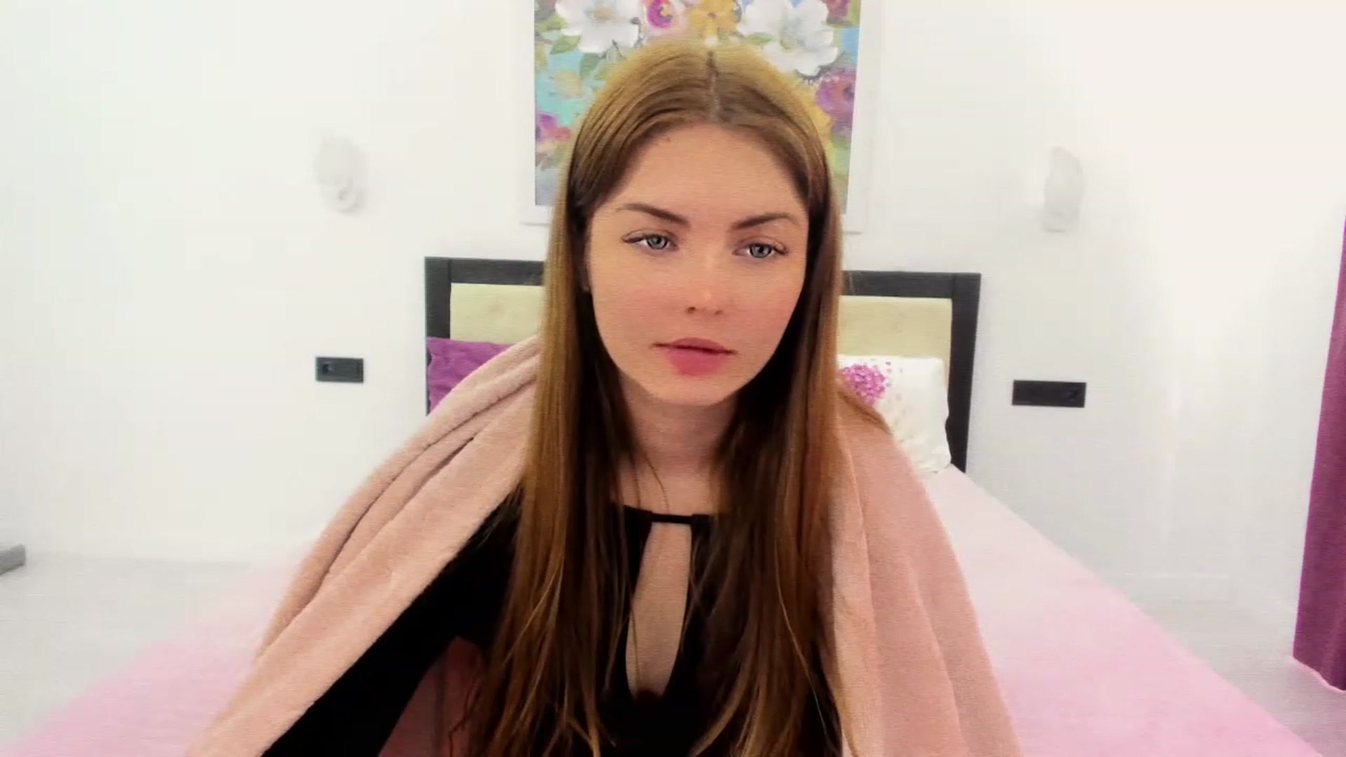 Gallery image thumbnail from Miriam_Mills's myfreecams stream on, 12/19/2022, 08:59 image 18 of 20