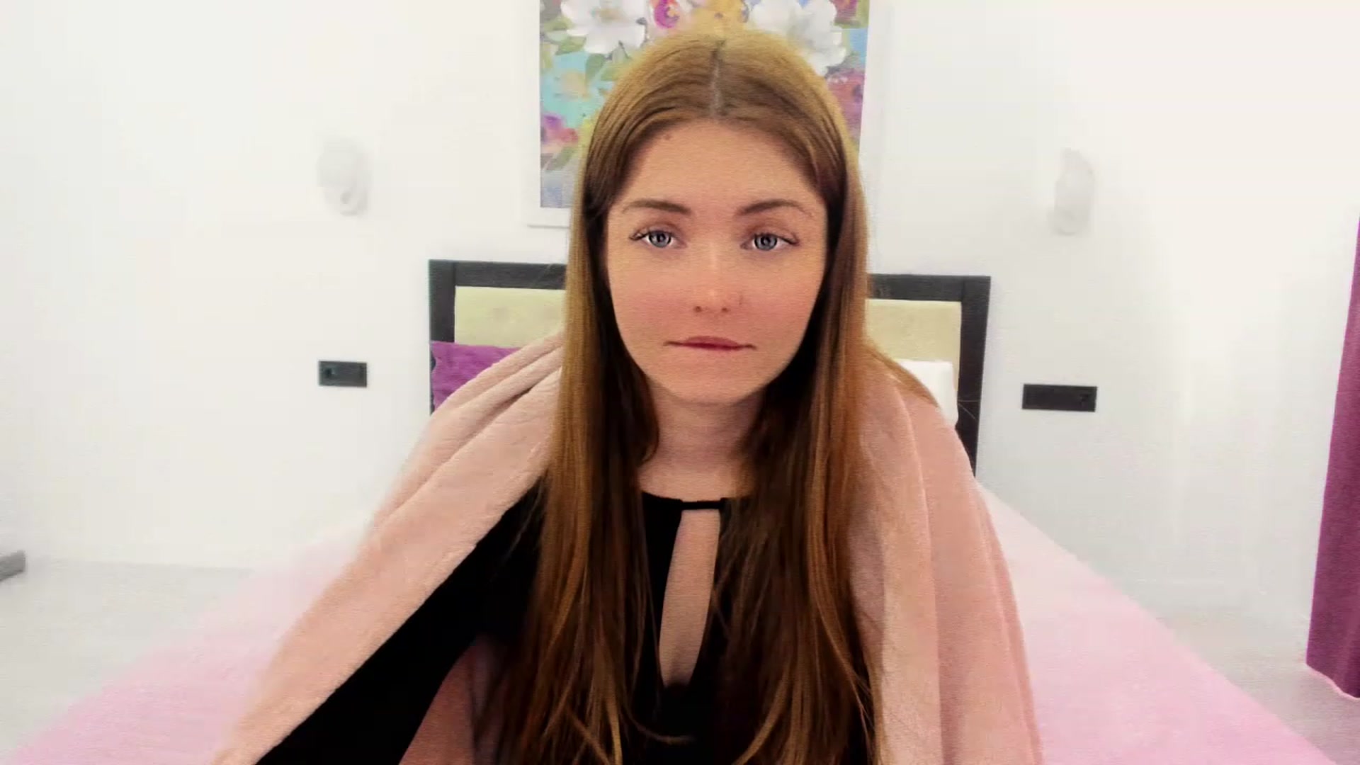 Gallery image thumbnail from Miriam_Mills's myfreecams stream on, 12/19/2022, 08:59 image 19 of 20