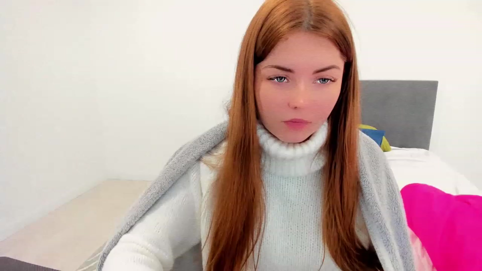 Gallery image thumbnail from Miriam_Mills's myfreecams stream on, 12/21/2022, 12:36 image 14 of 20