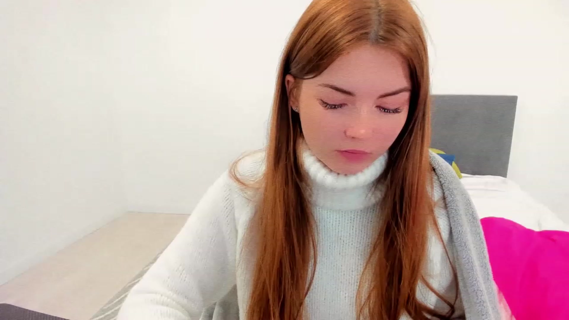 Gallery image thumbnail from Miriam_Mills's myfreecams stream on, 12/21/2022, 12:36 image 20 of 20