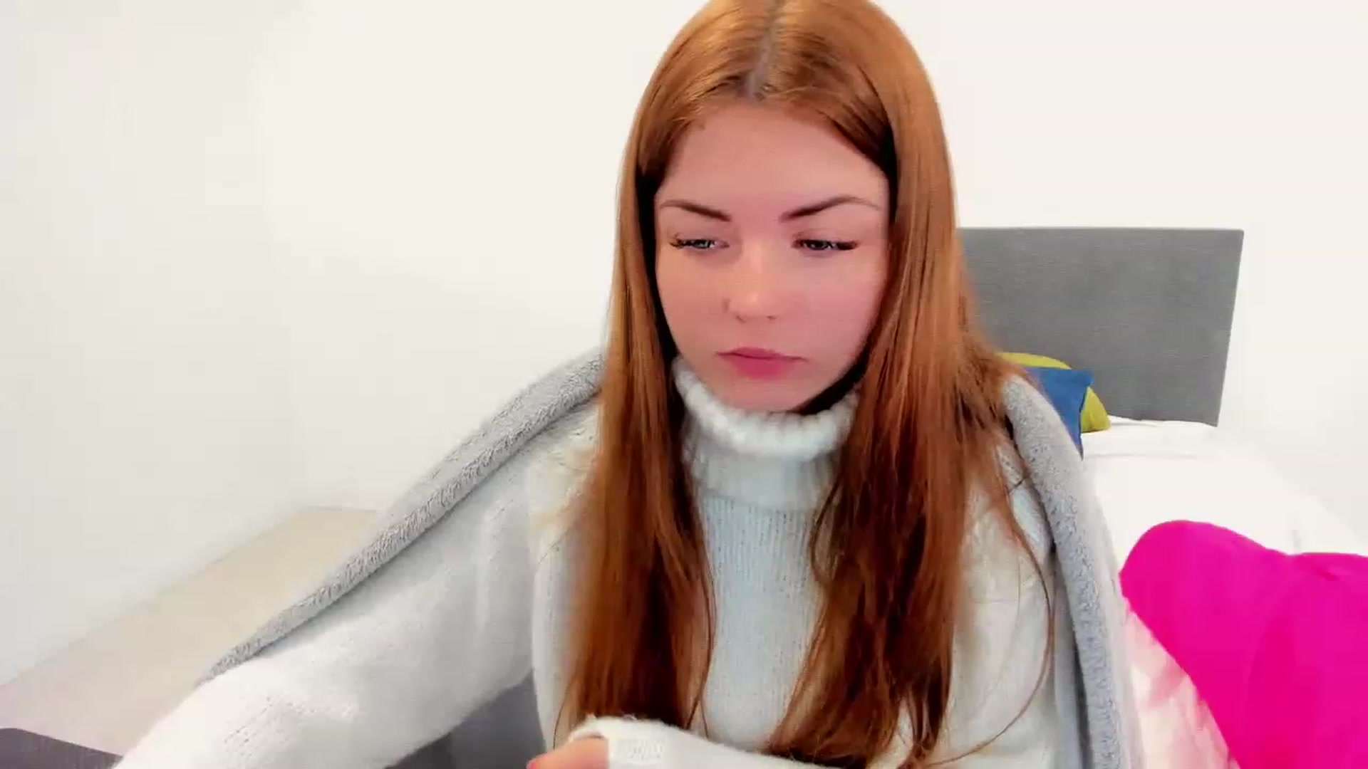 Gallery image thumbnail from Miriam_Mills's myfreecams stream on, 12/21/2022, 12:36 image 6 of 20