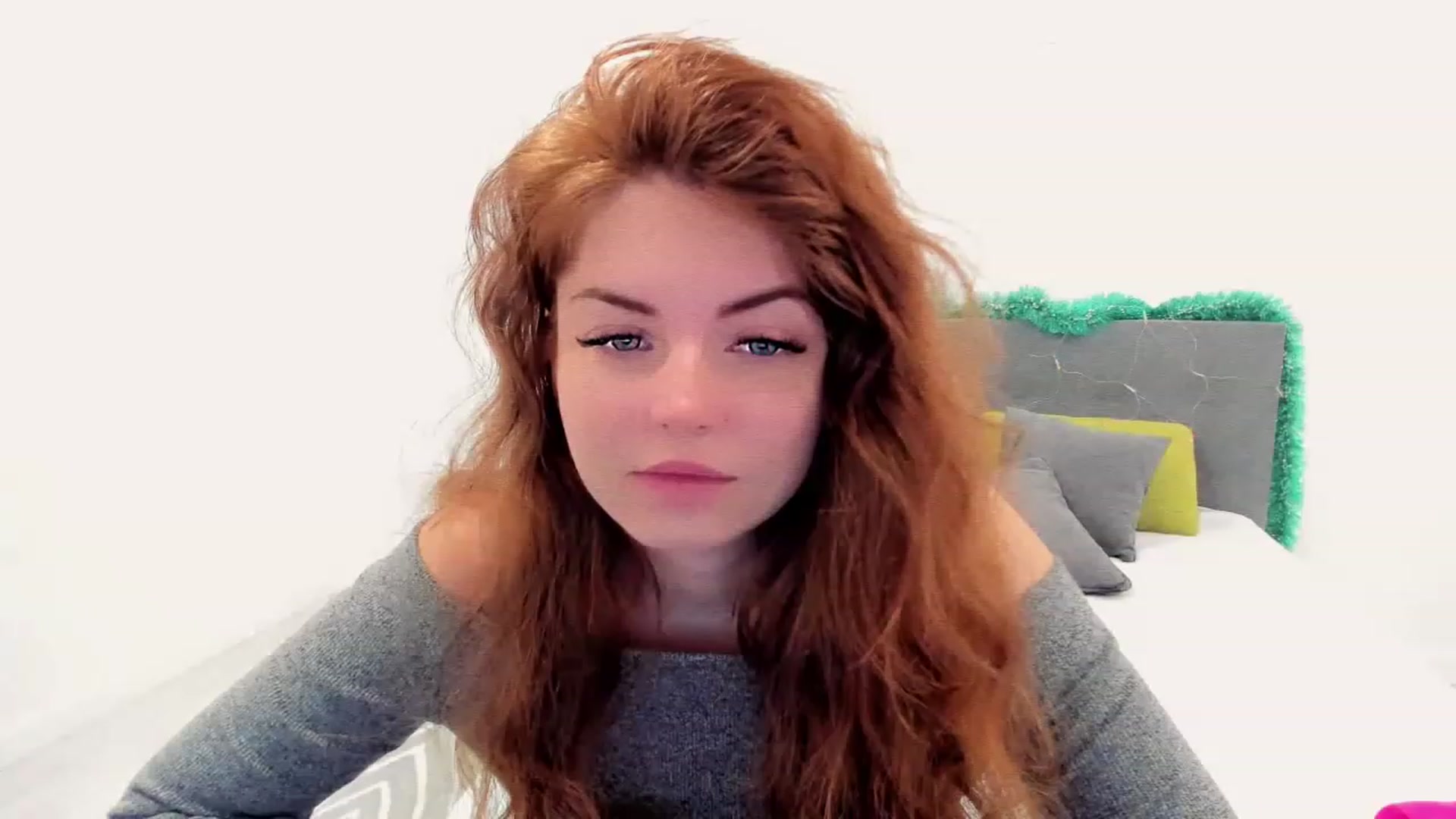 Gallery image thumbnail from Miriam_Mills's myfreecams stream on, 12/26/2022, 08:23 image 16 of 20