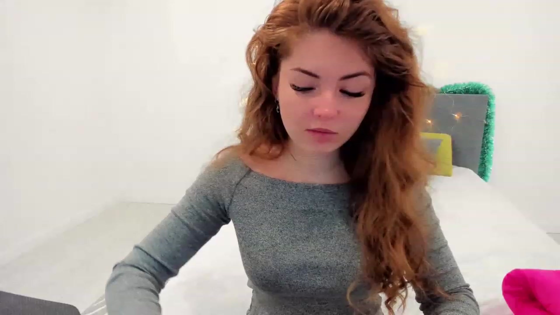 Gallery image thumbnail from Miriam_Mills's myfreecams stream on, 12/26/2022, 08:23 image 3 of 20