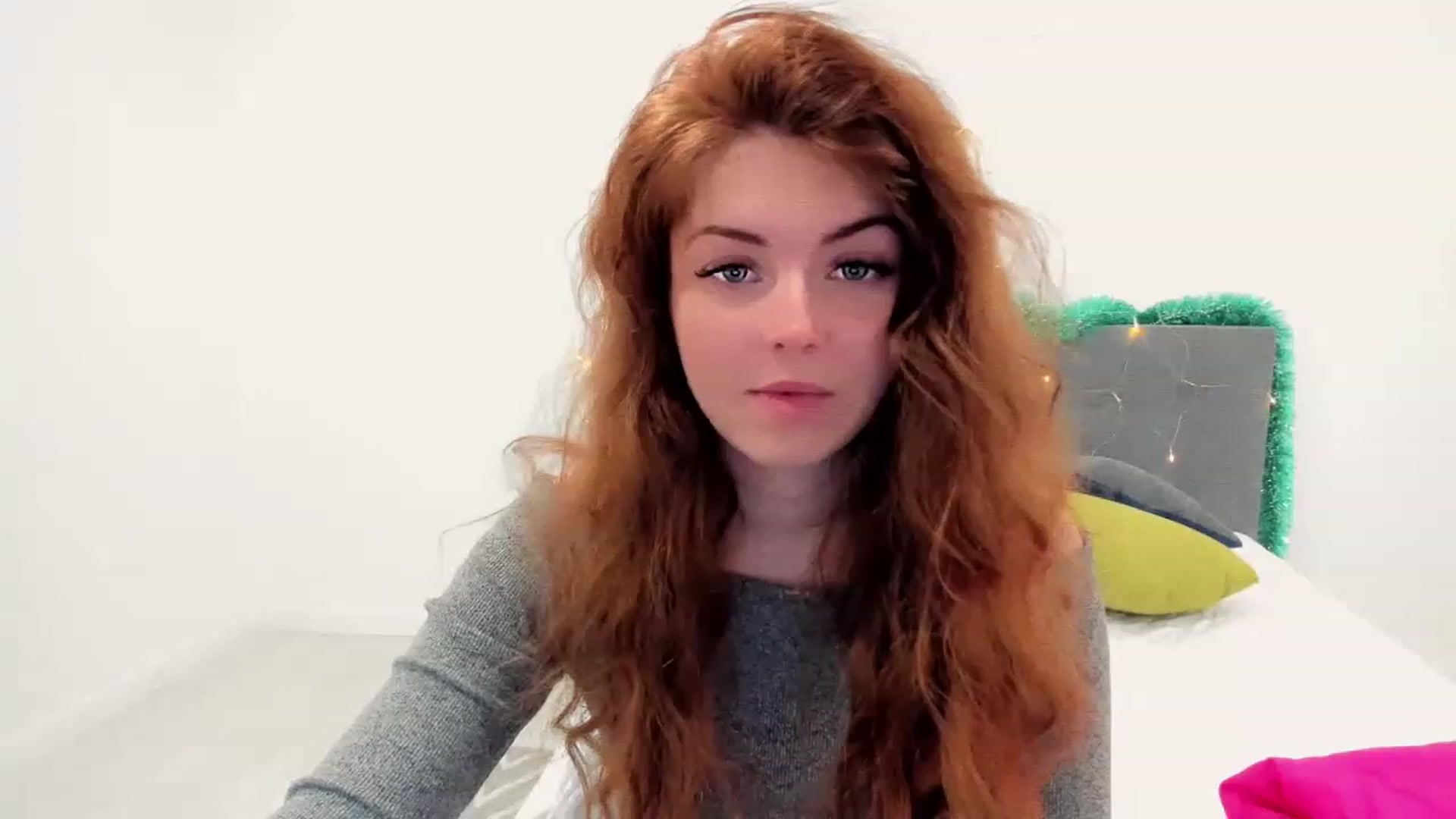 Gallery image thumbnail from Miriam_Mills's myfreecams stream on, 12/26/2022, 08:23 image 18 of 20