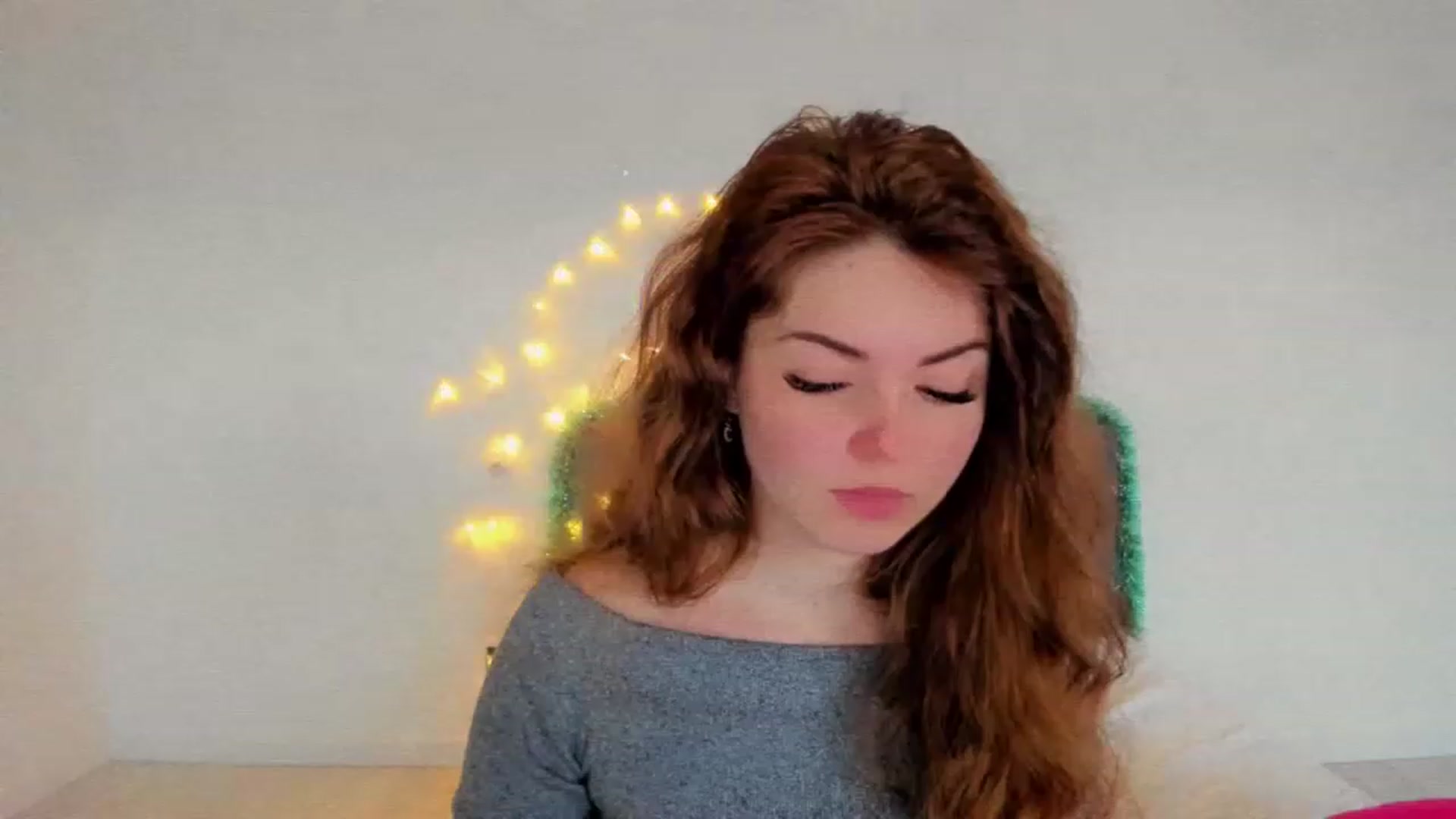 Gallery image thumbnail from Miriam_Mills's myfreecams stream on, 12/26/2022, 12:22 image 20 of 20