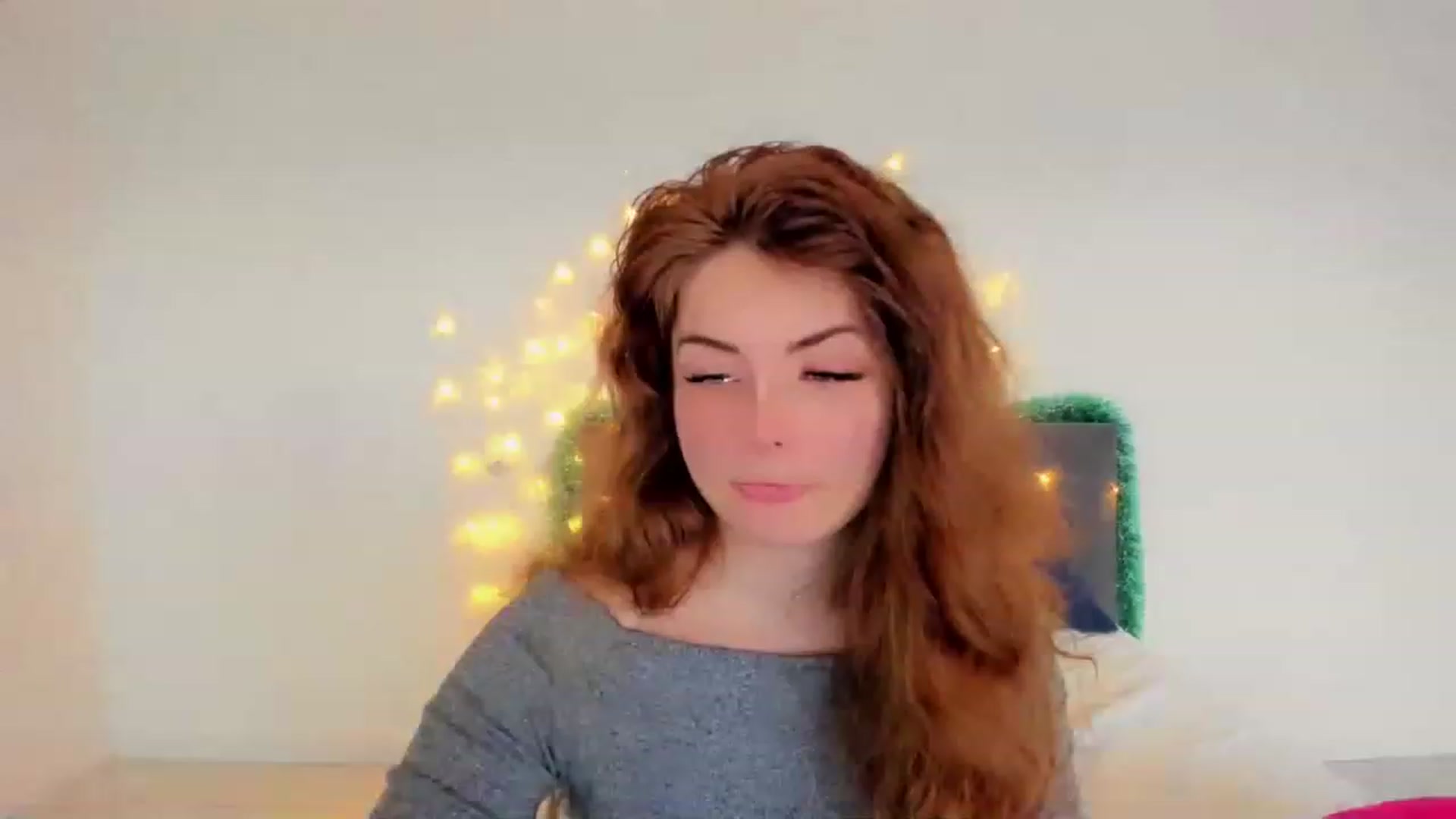 Gallery image thumbnail from Miriam_Mills's myfreecams stream on, 12/26/2022, 12:22 image 19 of 20