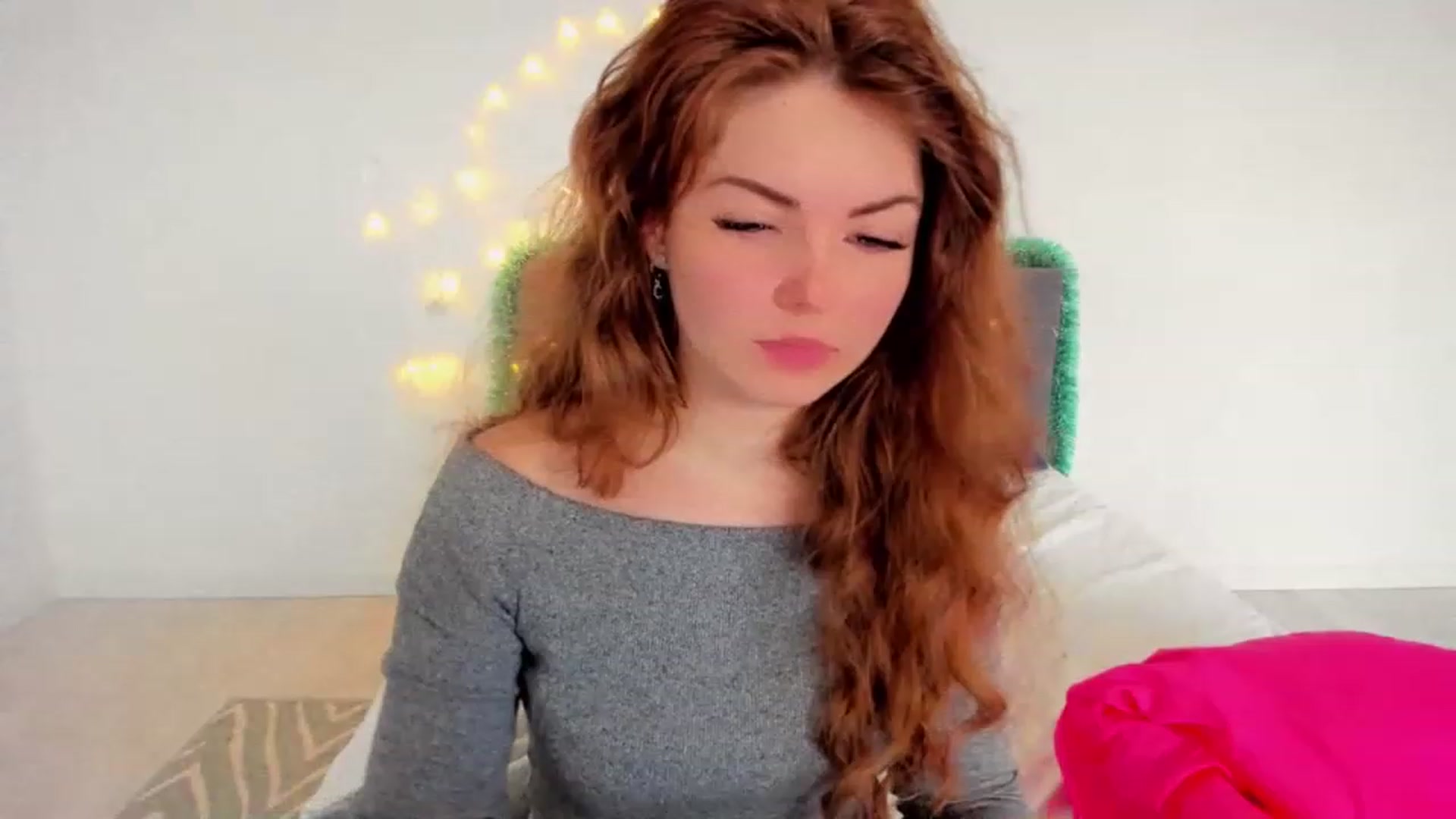 Gallery image thumbnail from Miriam_Mills's myfreecams stream on, 12/26/2022, 13:02 image 1 of 20