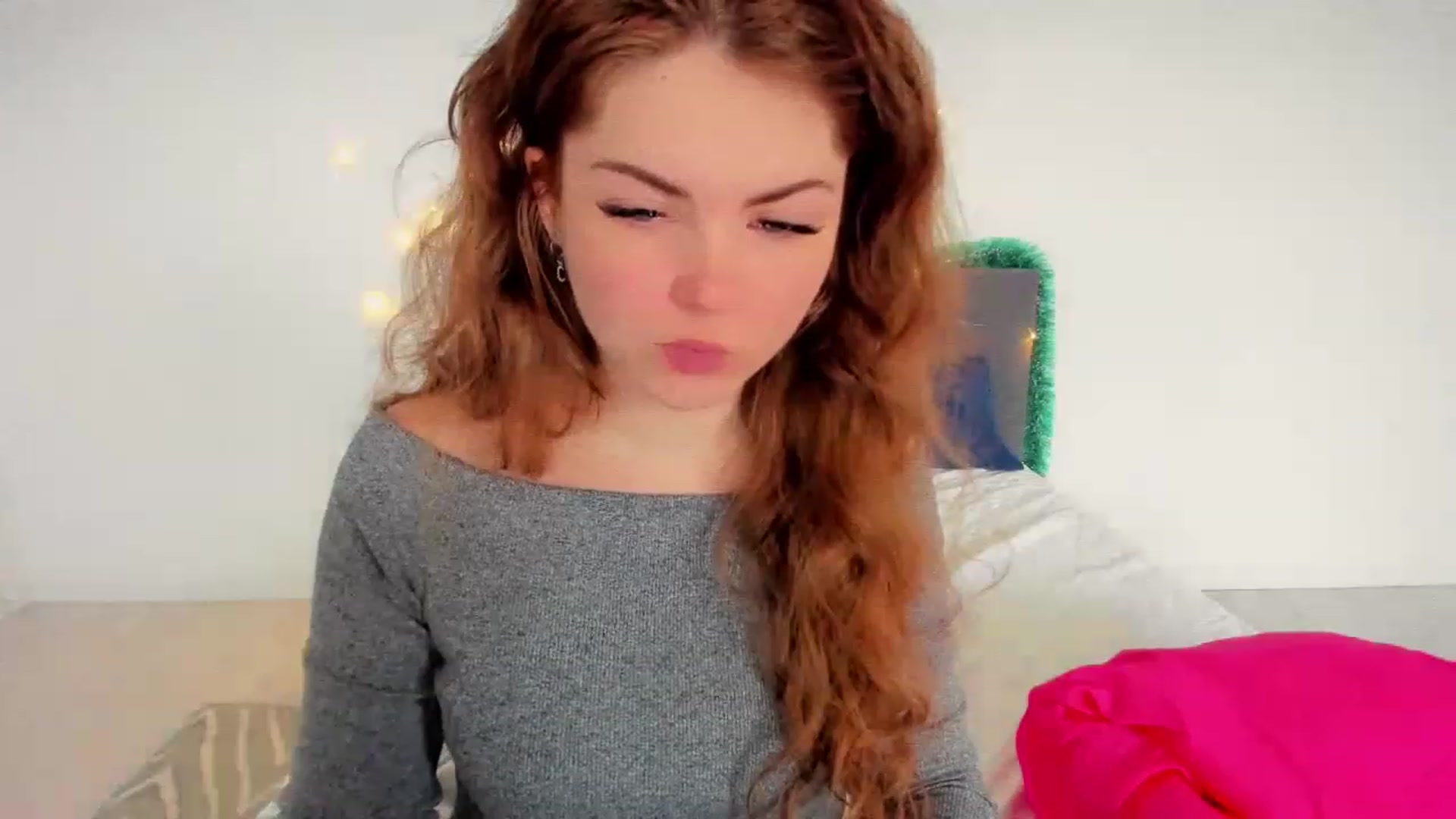 Gallery image thumbnail from Miriam_Mills's myfreecams stream on, 12/26/2022, 13:02 image 8 of 20