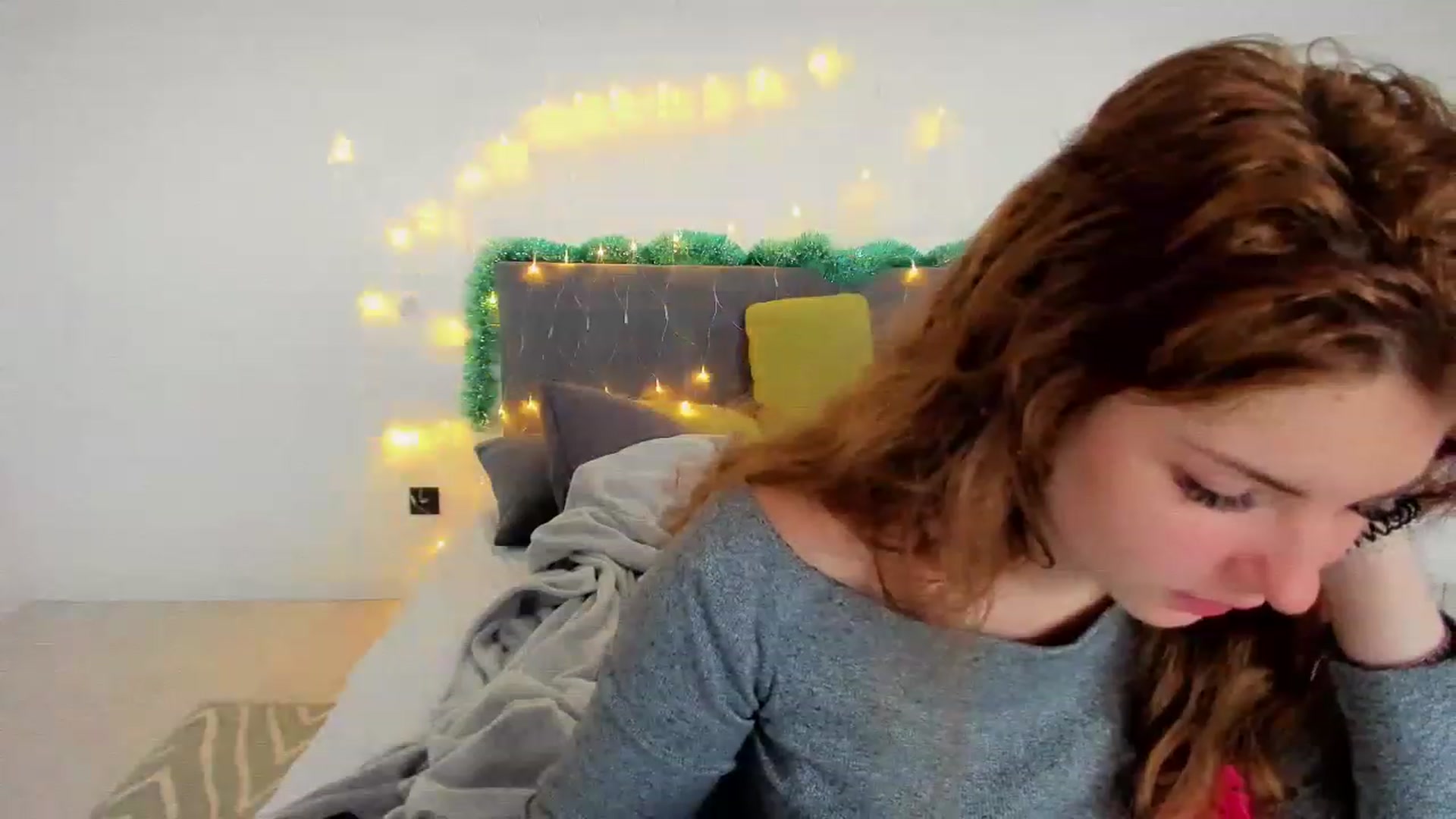 Gallery image thumbnail from Miriam_Mills's myfreecams stream on, 12/26/2022, 13:02 image 11 of 20