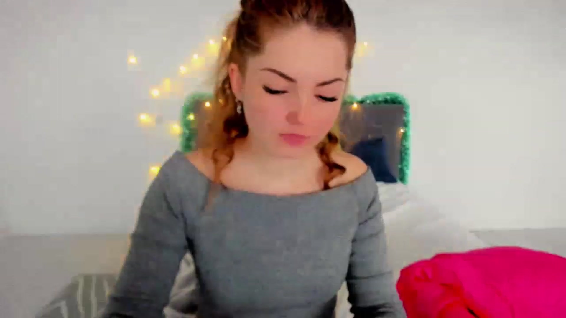Gallery image thumbnail from Miriam_Mills's myfreecams stream on, 12/26/2022, 13:02 image 20 of 20