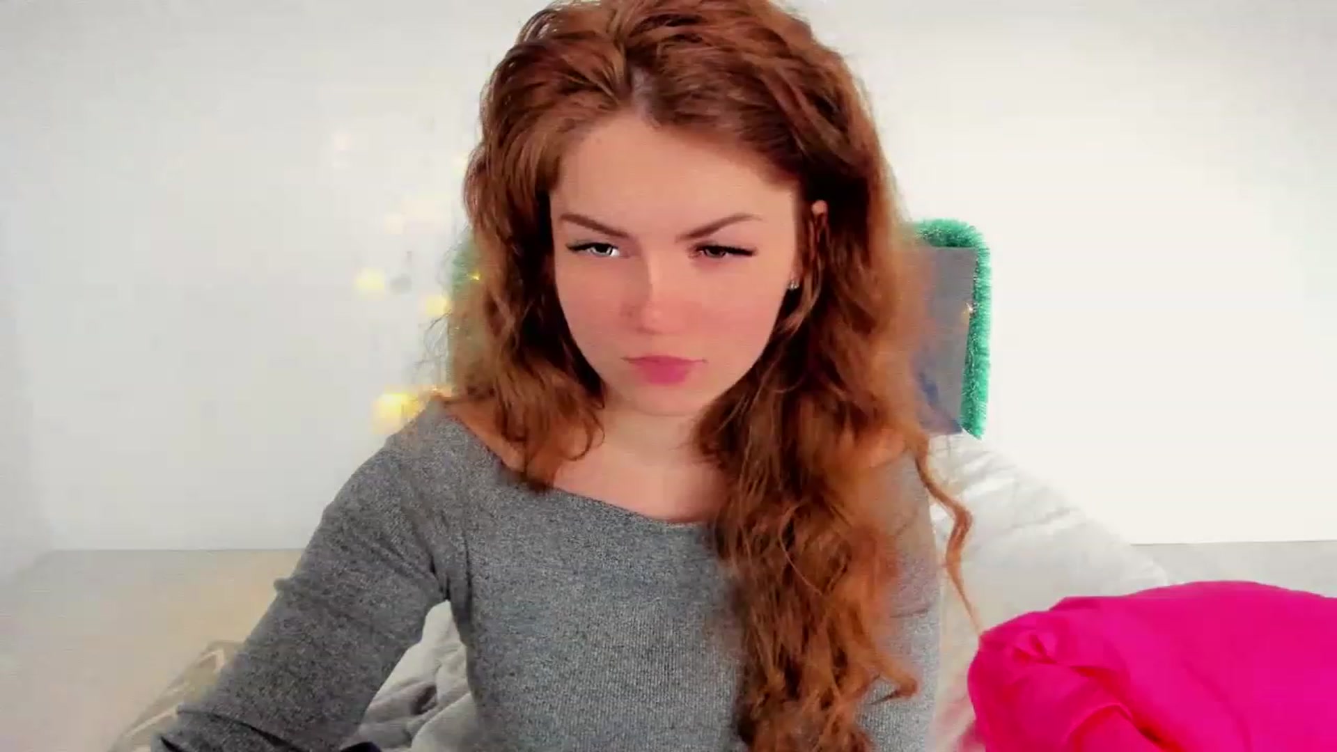 Gallery image thumbnail from Miriam_Mills's myfreecams stream on, 12/26/2022, 13:02 image 6 of 20