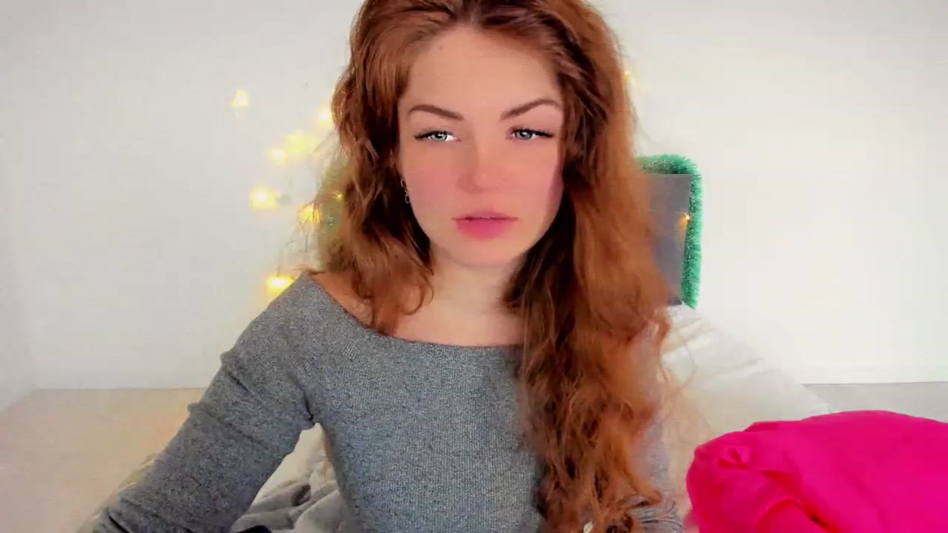 Gallery image thumbnail from Miriam_Mills's myfreecams stream on, 12/26/2022, 13:02 image 3 of 20