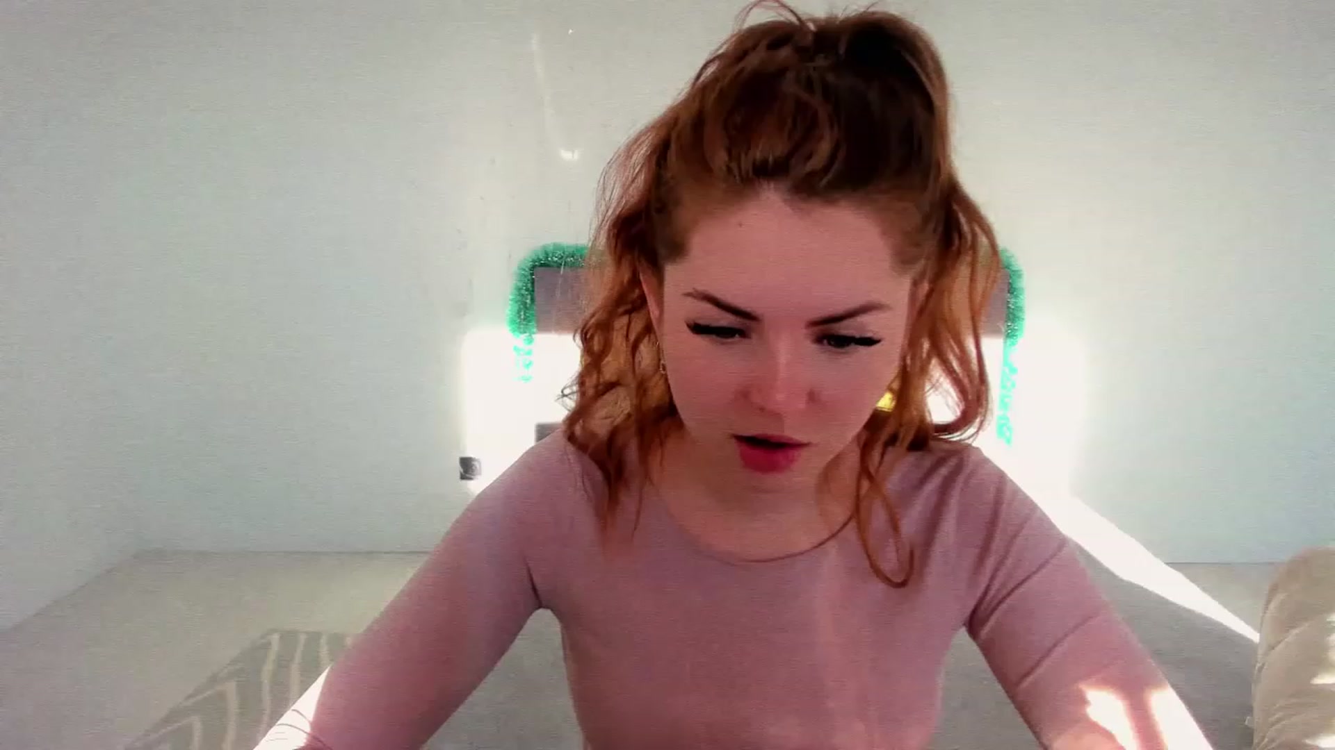 Gallery image thumbnail from Miriam_Mills's myfreecams stream on, 12/28/2022, 12:37 image 1 of 20