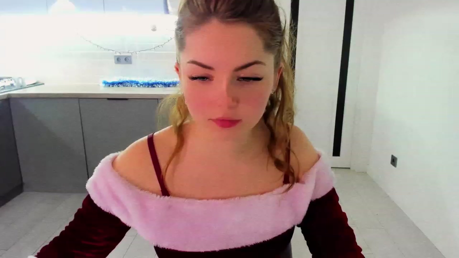 Gallery image thumbnail from Miriam_Mills's myfreecams stream on, 12/29/2022, 09:46 image 15 of 20