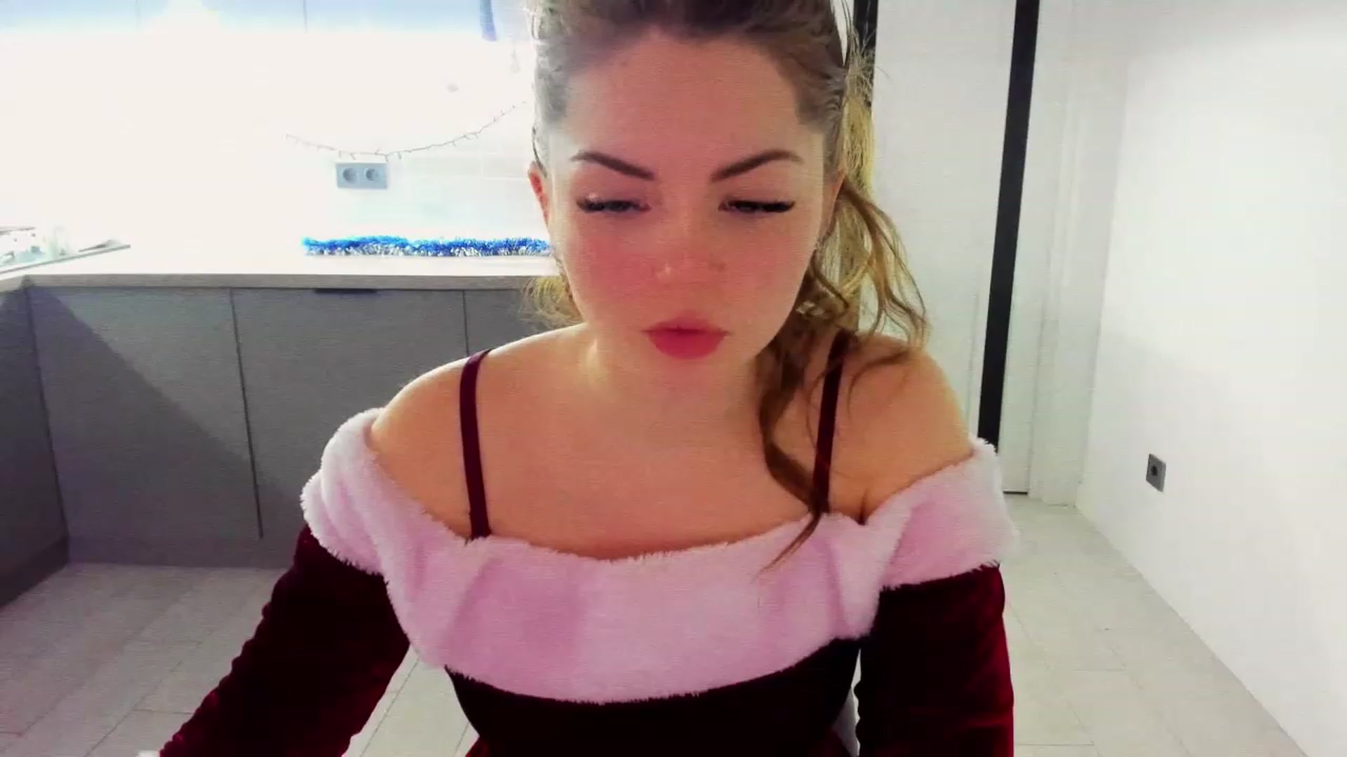 Gallery image thumbnail from Miriam_Mills's myfreecams stream on, 12/29/2022, 09:46 image 2 of 20