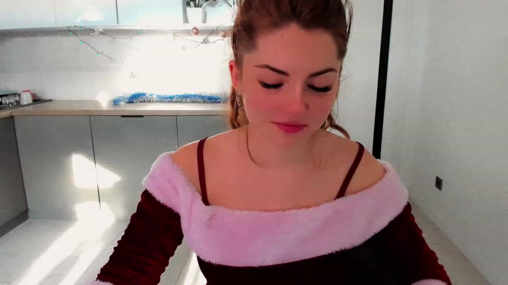Gallery image thumbnail from Miriam_Mills's myfreecams stream on, 12/29/2022, 12:49 image 11 of 20