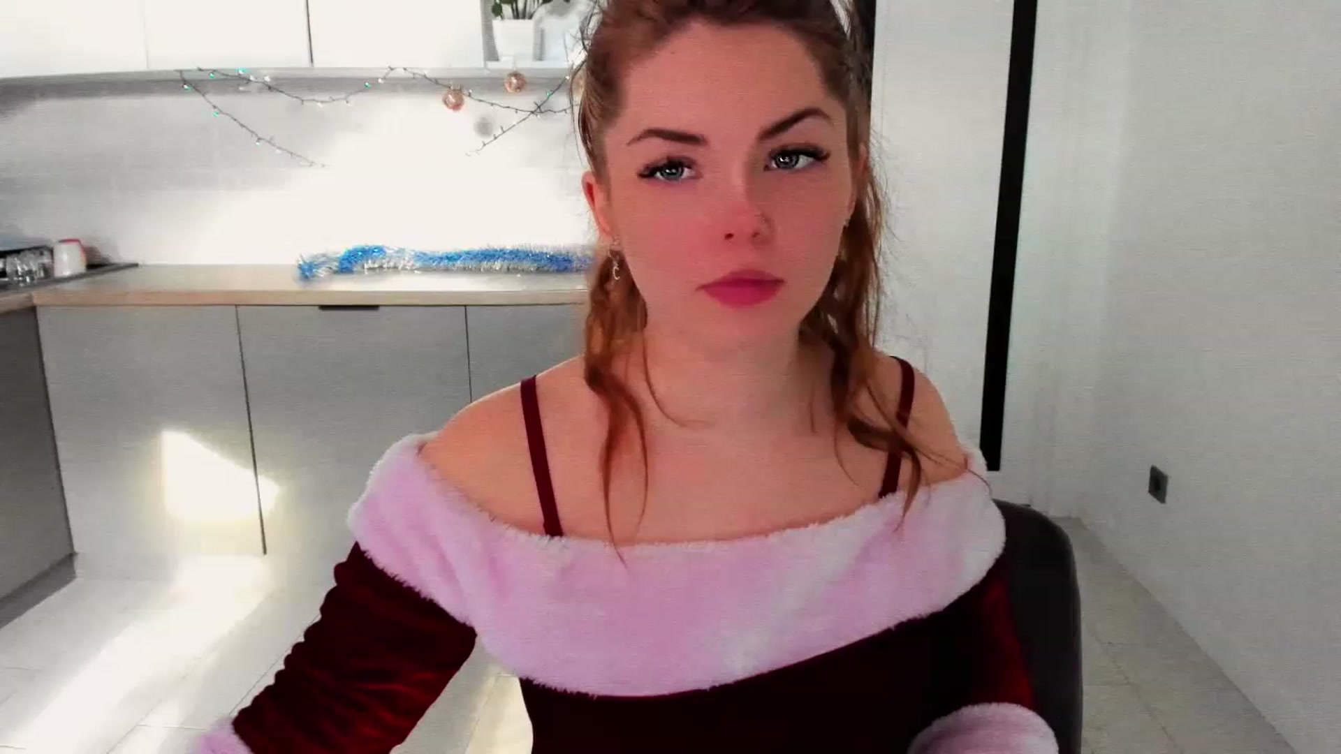 Gallery image thumbnail from Miriam_Mills's myfreecams stream on, 12/29/2022, 12:49 image 6 of 20