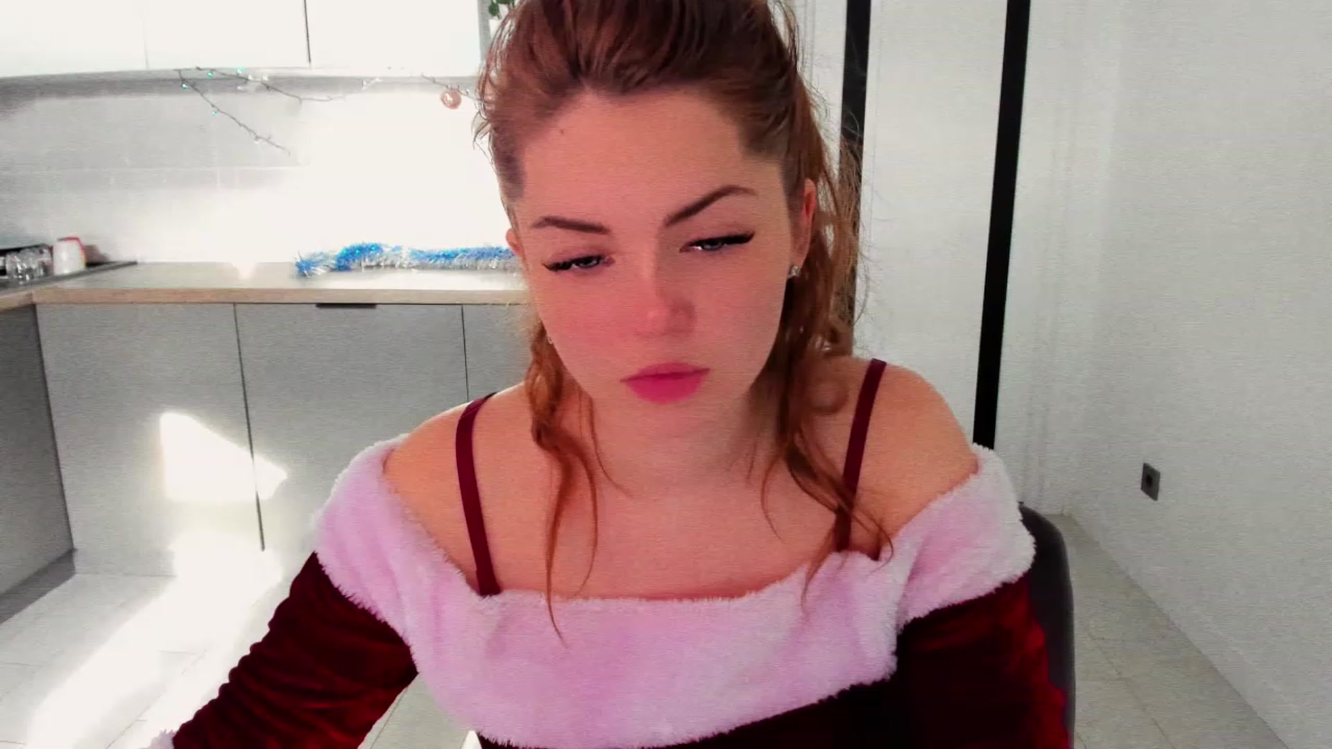Gallery image thumbnail from Miriam_Mills's myfreecams stream on, 12/29/2022, 12:49 image 7 of 20