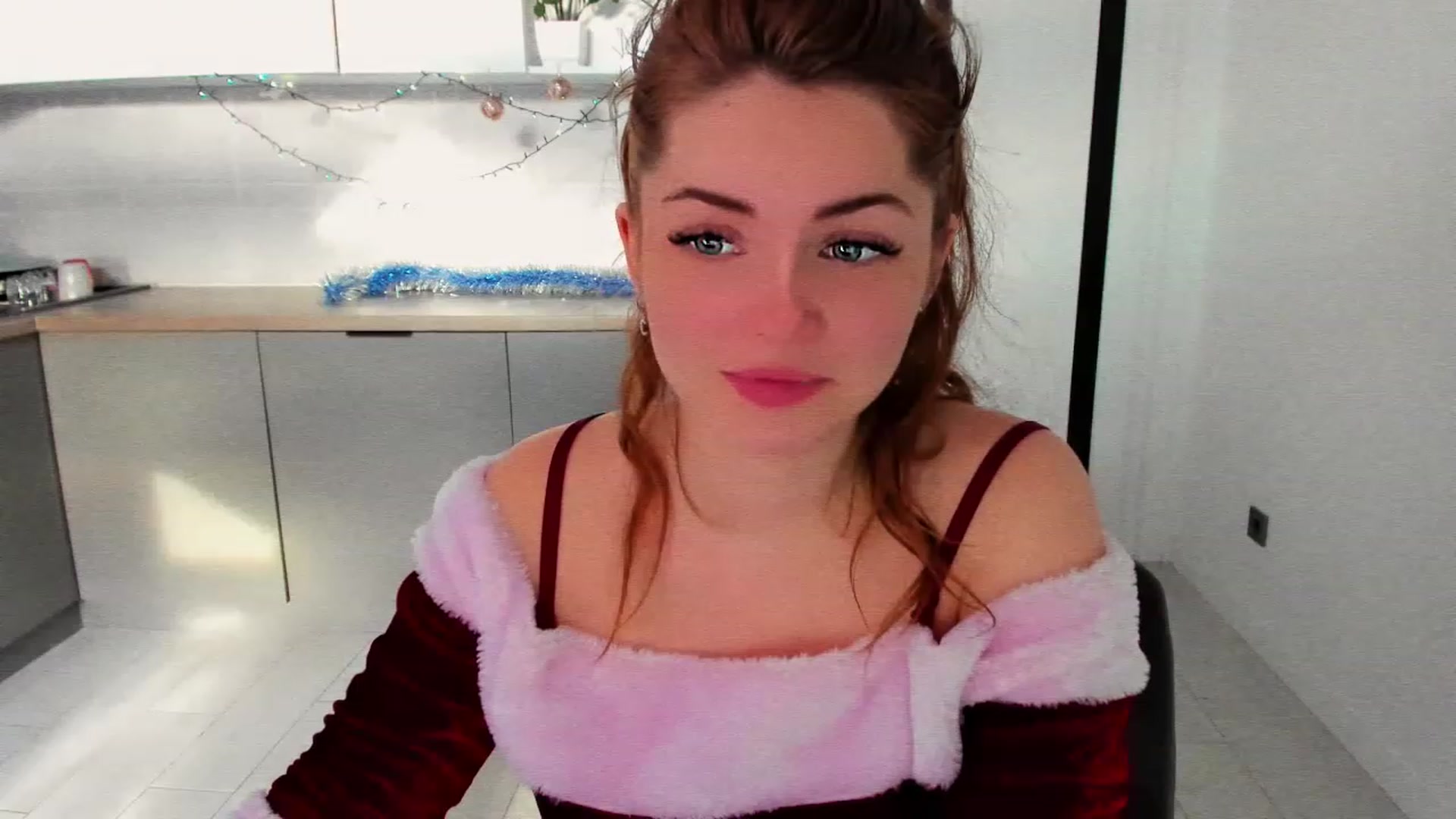 Gallery image thumbnail from Miriam_Mills's myfreecams stream on, 12/29/2022, 12:49 image 3 of 20