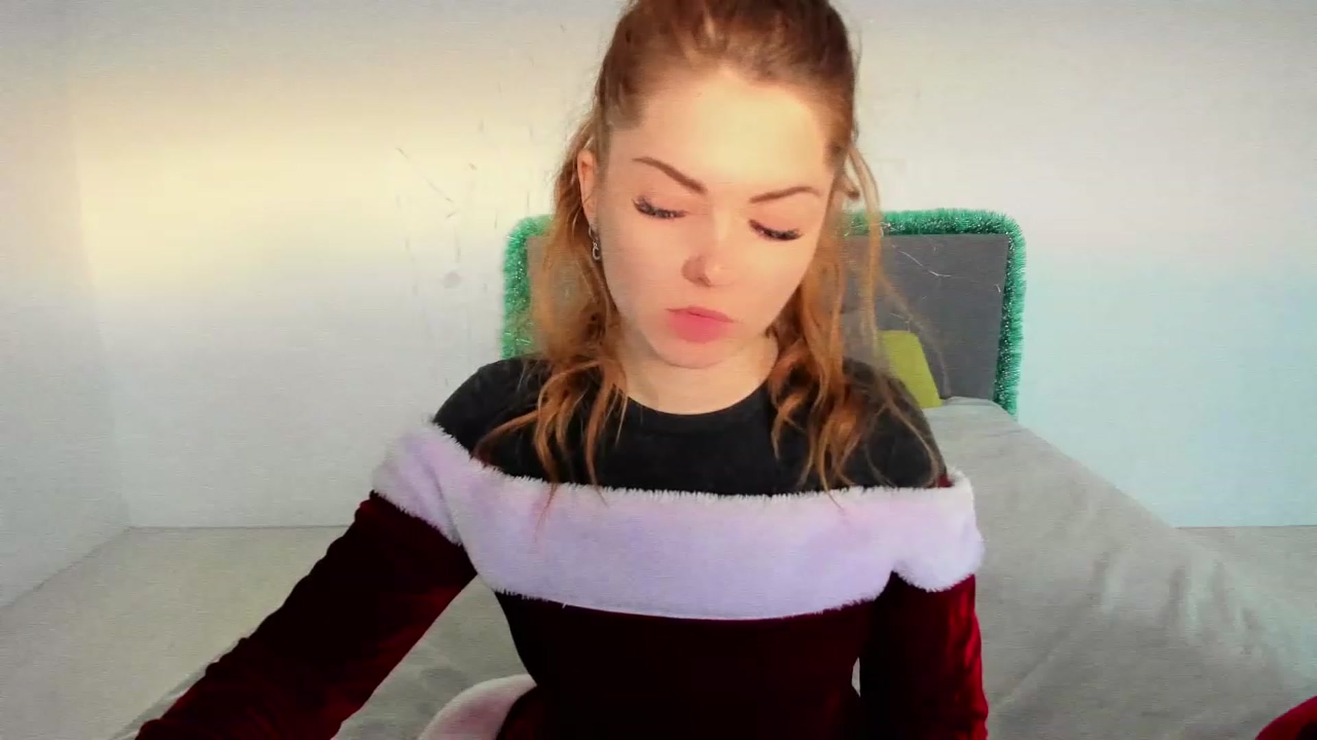 Gallery image thumbnail from Miriam_Mills's myfreecams stream on, 12/30/2022, 11:48 image 11 of 20