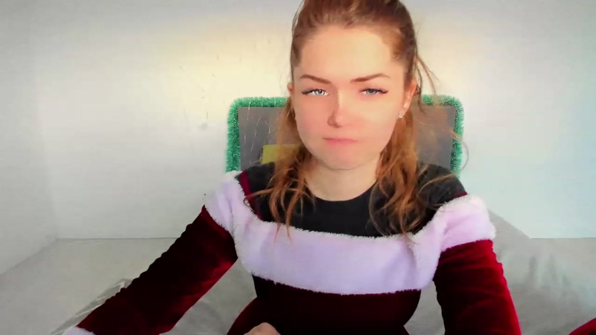 Gallery image thumbnail from Miriam_Mills's myfreecams stream on, 12/30/2022, 14:04 image 4 of 20