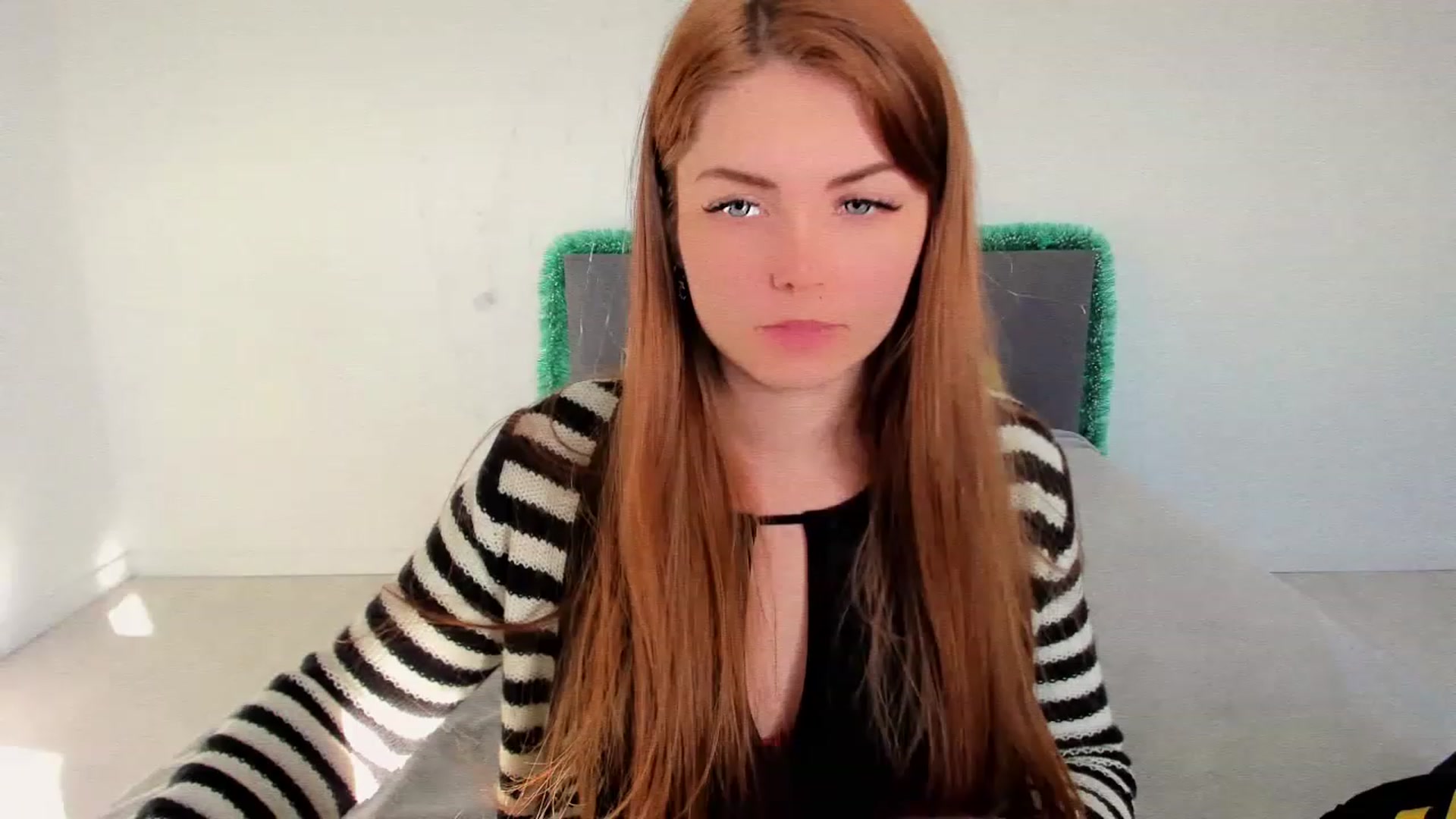 Gallery image thumbnail from Miriam_Mills's myfreecams stream on, 01/02/2023, 10:15 image 7 of 20