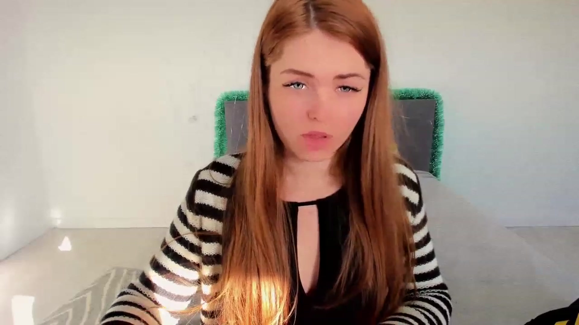 Gallery image thumbnail from Miriam_Mills's myfreecams stream on, 01/02/2023, 10:15 image 10 of 20