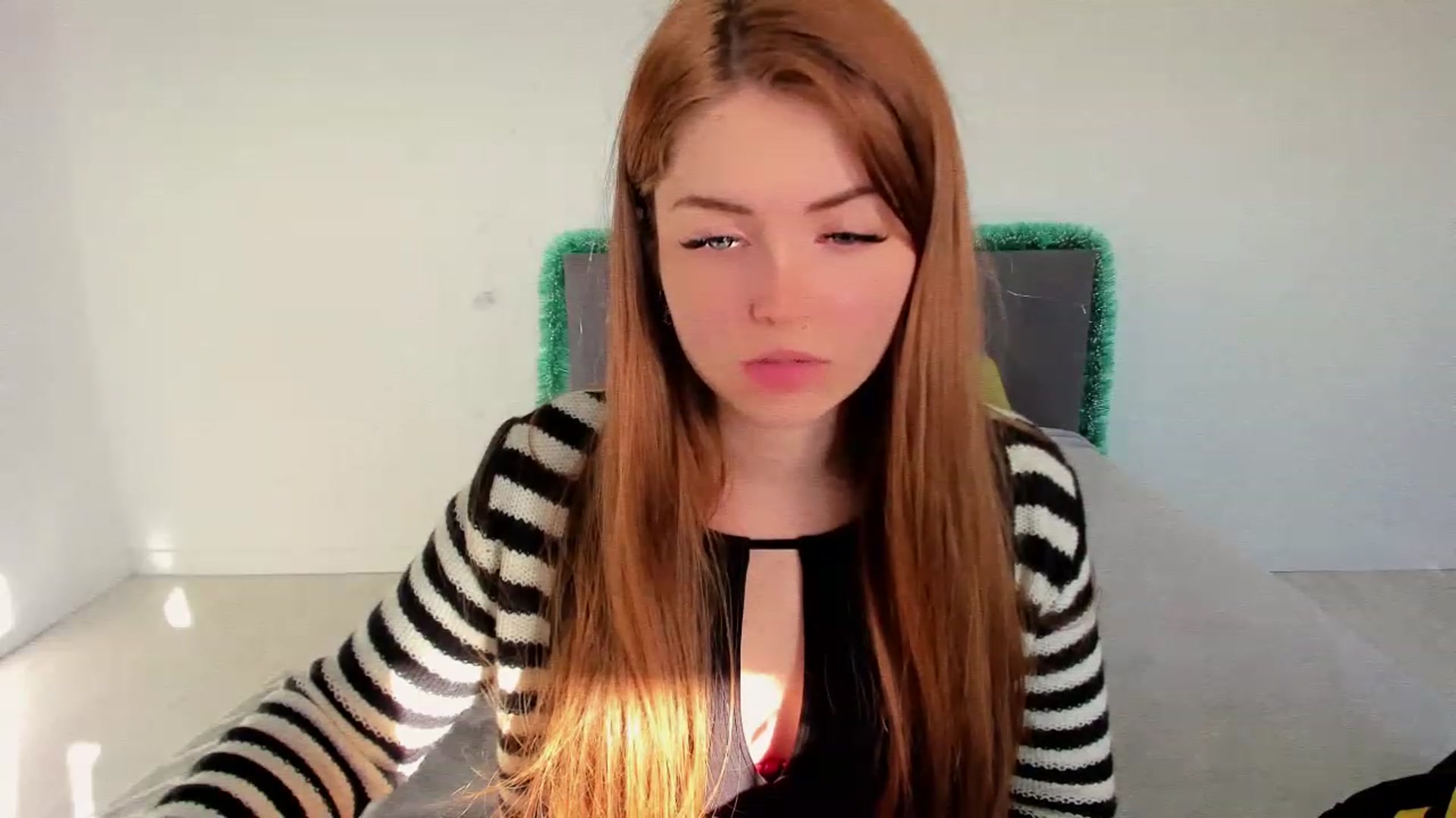 Gallery image thumbnail from Miriam_Mills's myfreecams stream on, 01/02/2023, 10:15 image 12 of 20