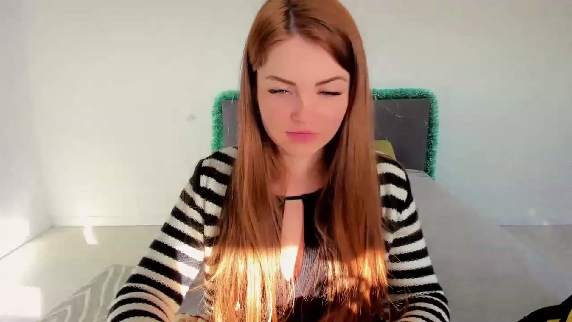 Gallery image thumbnail from Miriam_Mills's myfreecams stream on, 01/02/2023, 10:15 image 17 of 20