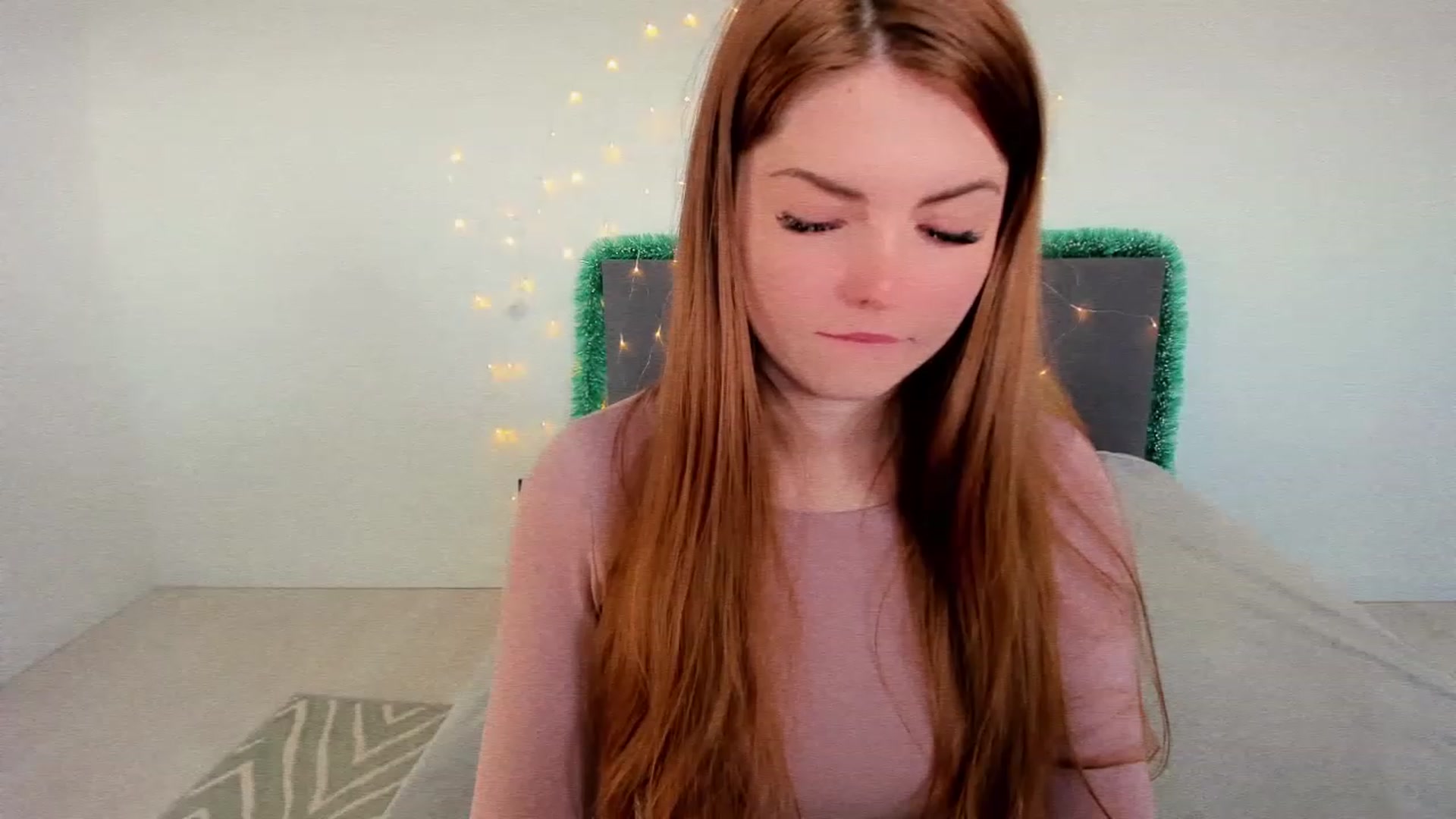 Gallery image thumbnail from Miriam_Mills's myfreecams stream on, 01/03/2023, 08:35 image 13 of 20