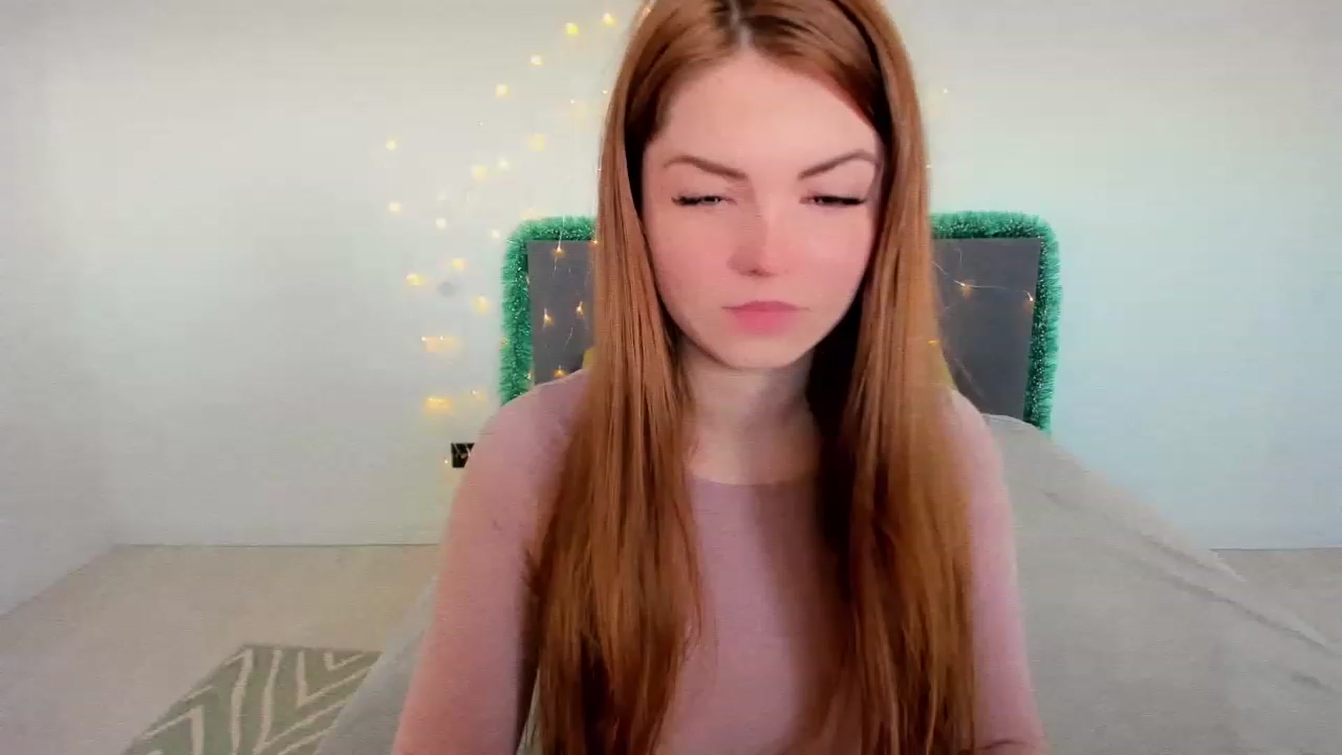 Gallery image thumbnail from Miriam_Mills's myfreecams stream on, 01/03/2023, 08:35 image 1 of 20