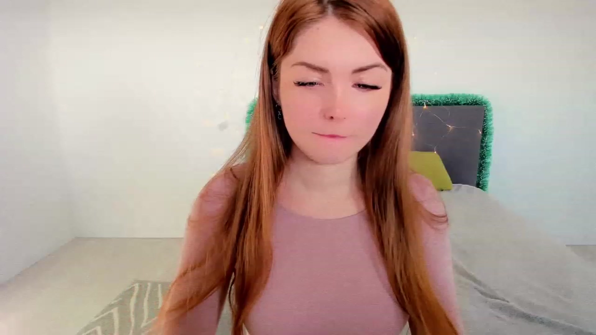 Gallery image thumbnail from Miriam_Mills's myfreecams stream on, 01/03/2023, 09:08 image 18 of 20