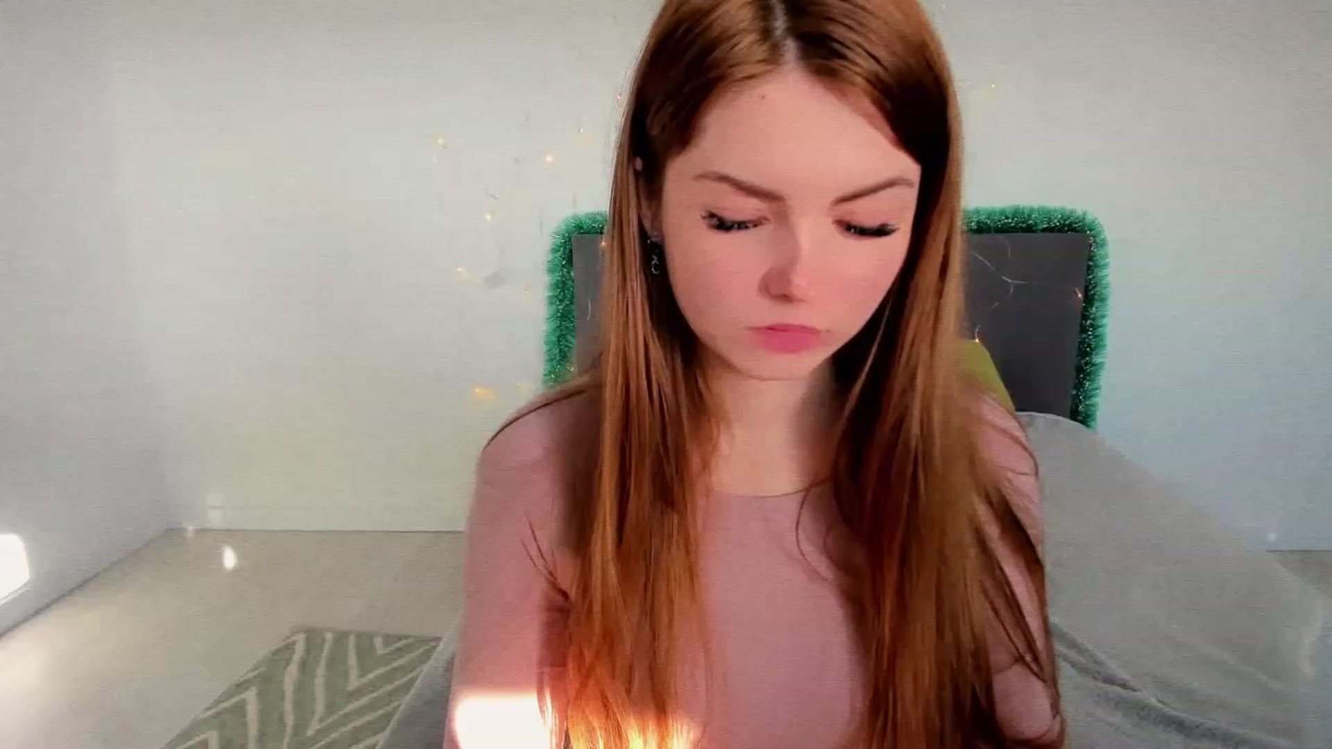 Gallery image thumbnail from Miriam_Mills's myfreecams stream on, 01/03/2023, 10:17 image 7 of 20